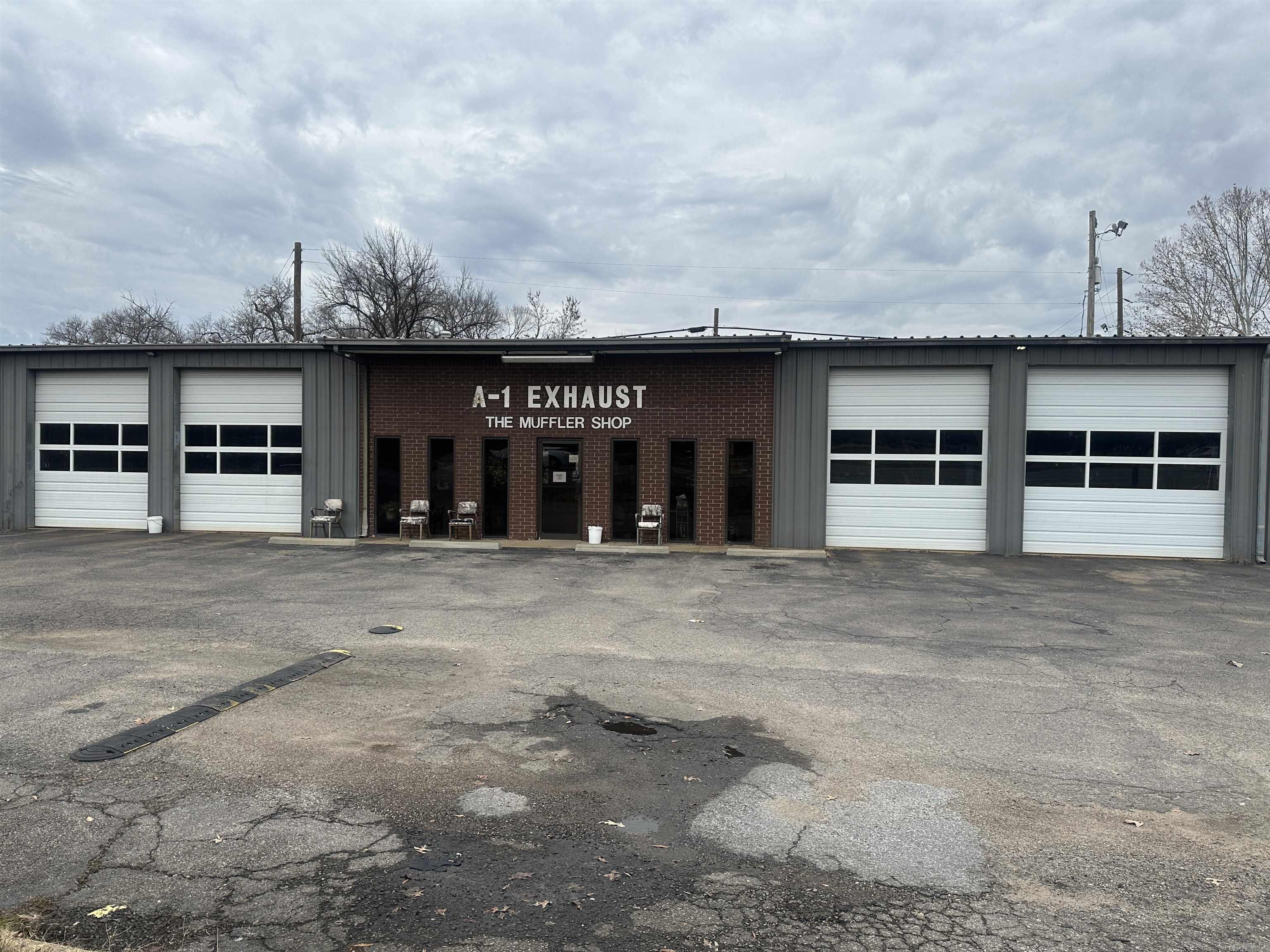 619 E Main  Russellville, AR
