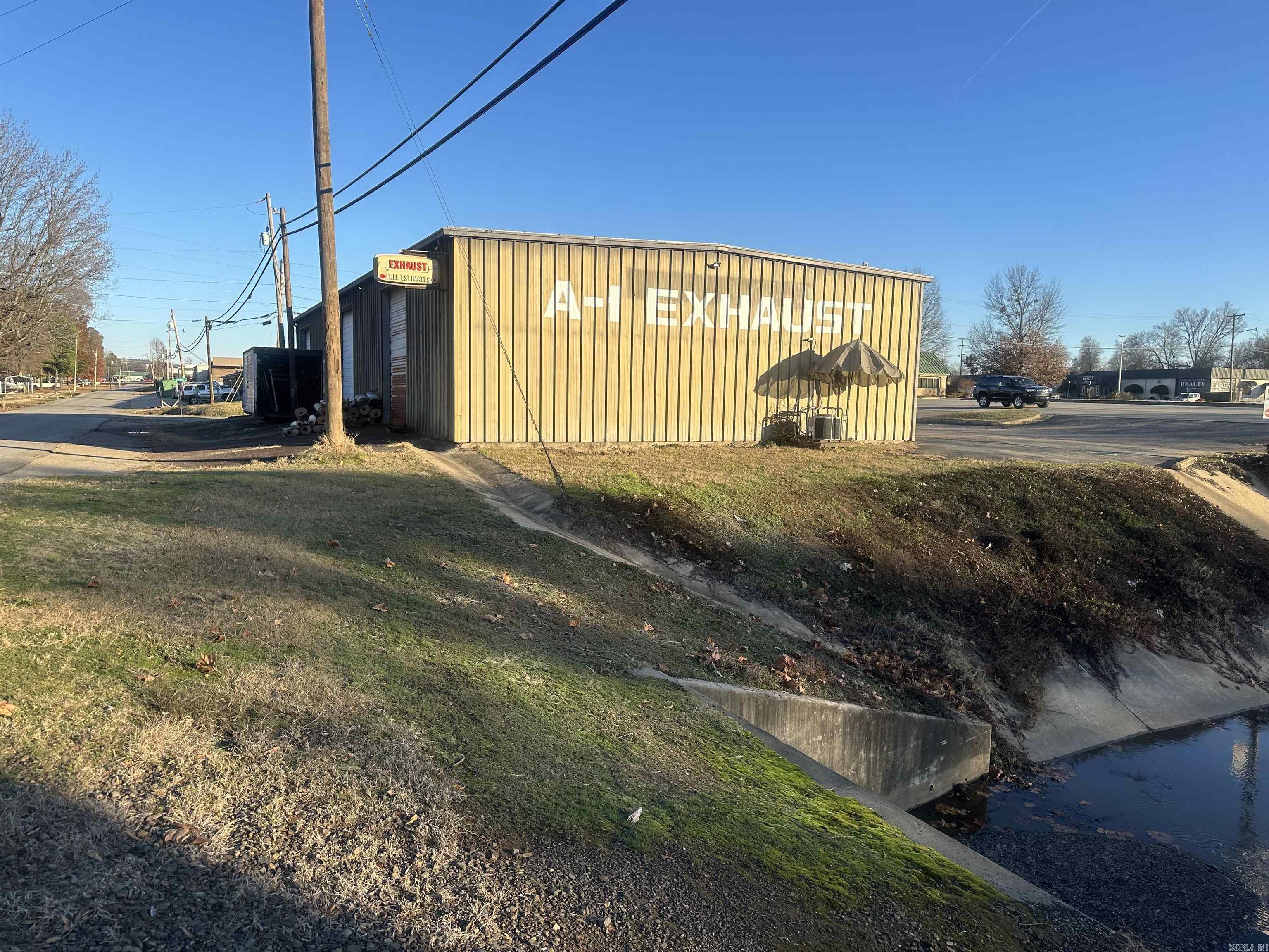 619 E Main  Russellville, AR