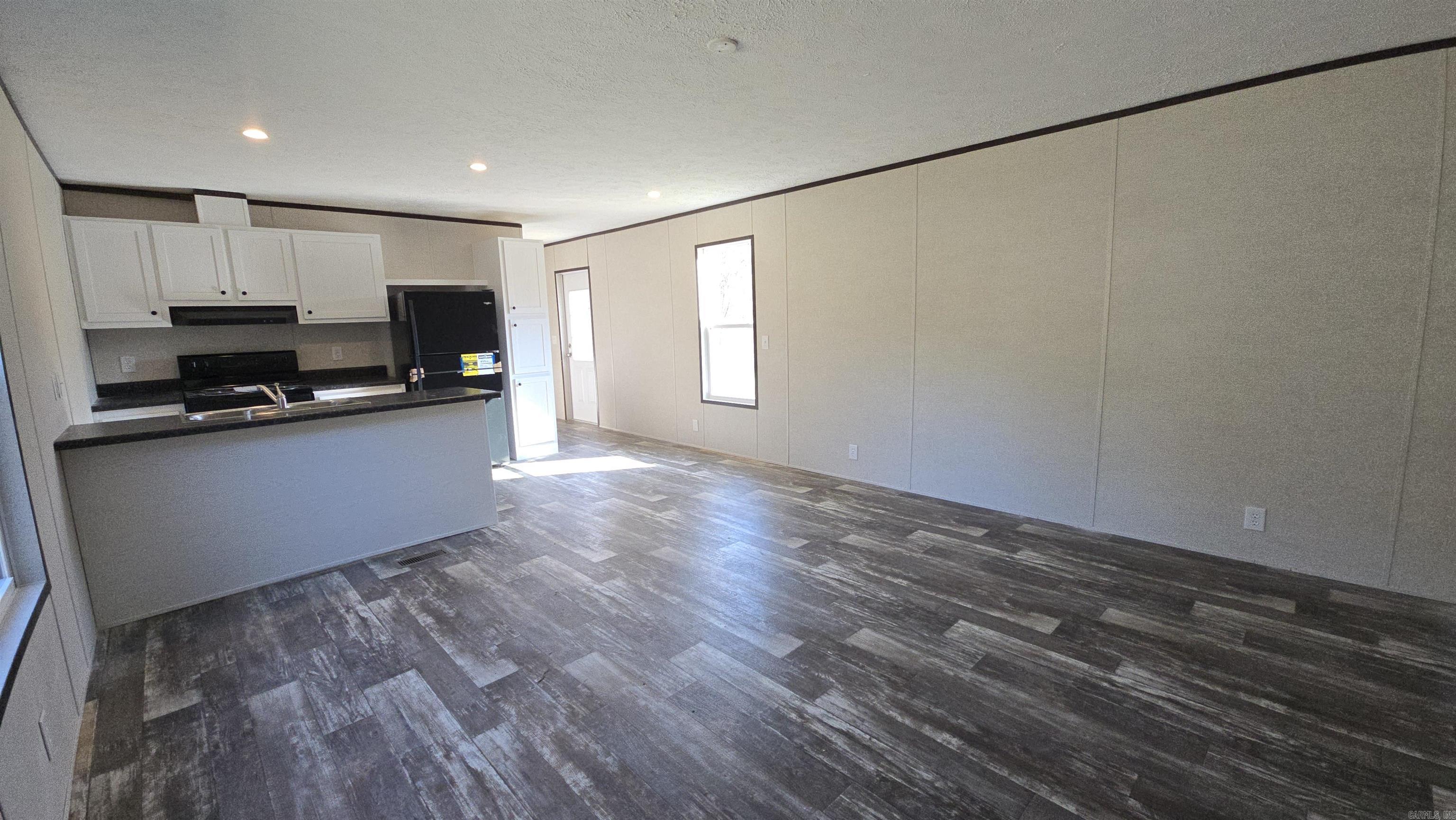 39  Lakeshore  Sidney, AR
