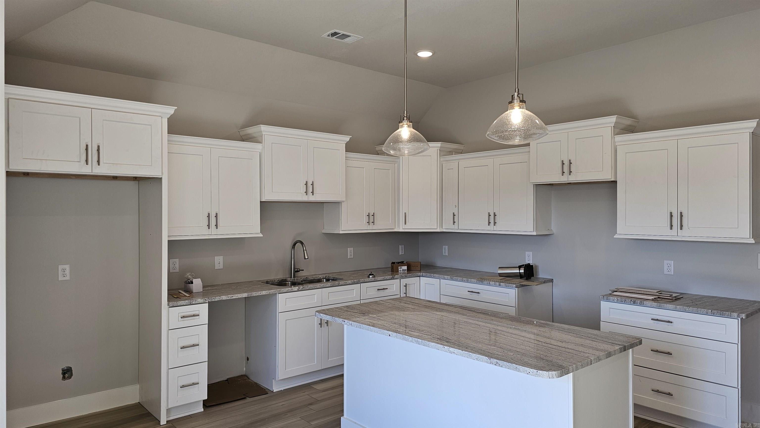 1906  Sequoia Trail  Paragould, AR