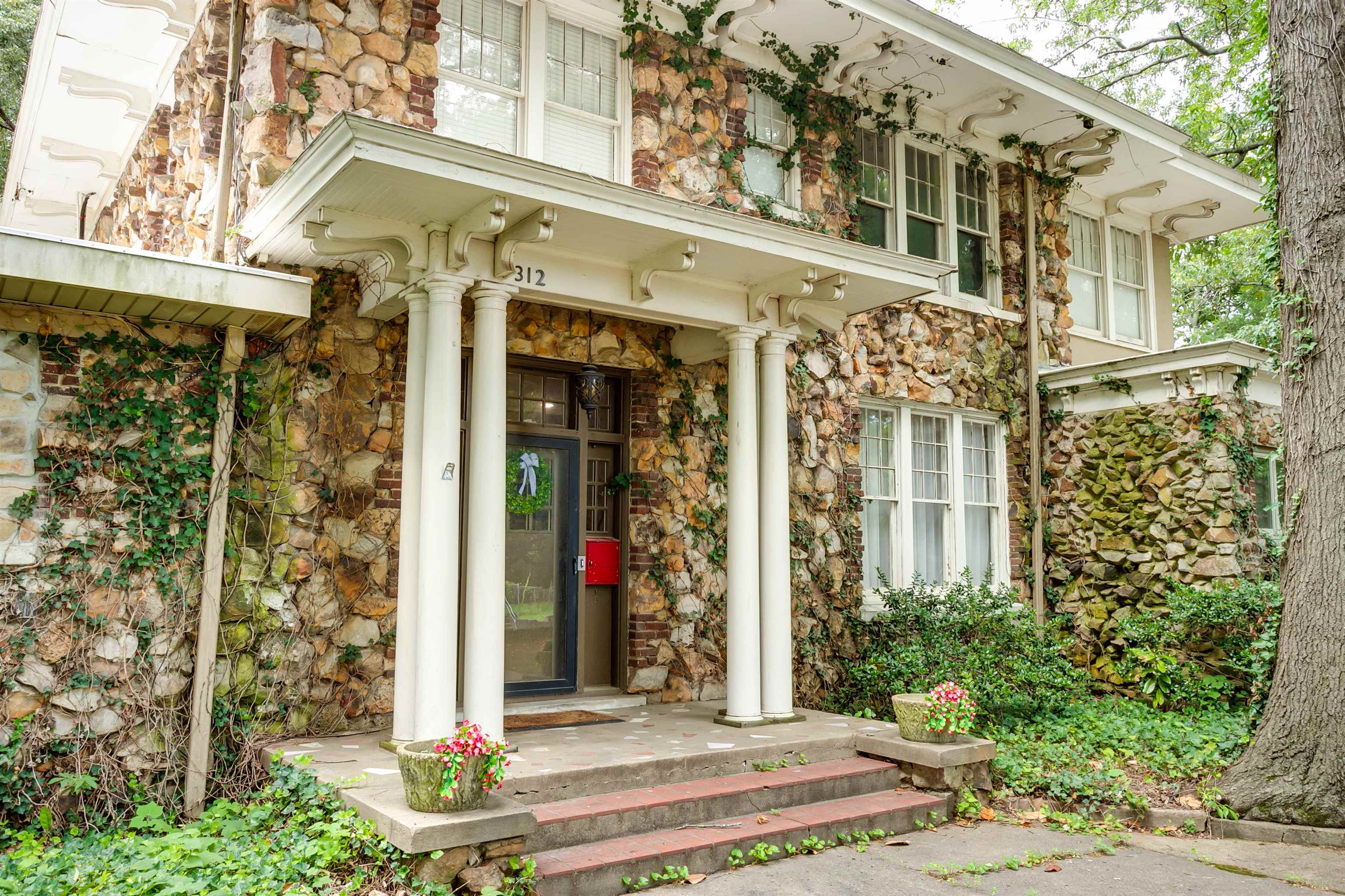 312 E Nettleton Avenue  Jonesboro, AR