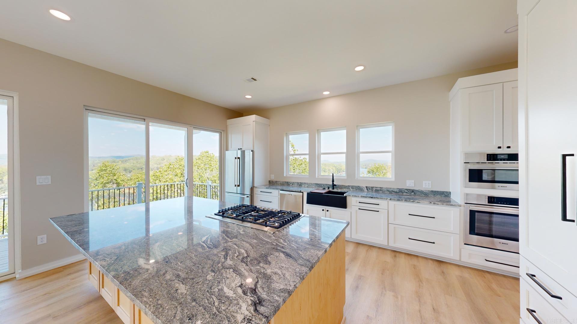 156  Waterfront  Hot Springs, AR