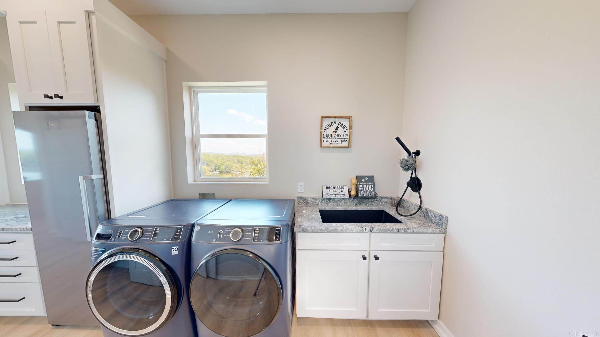 156  Waterfront  Hot Springs, AR