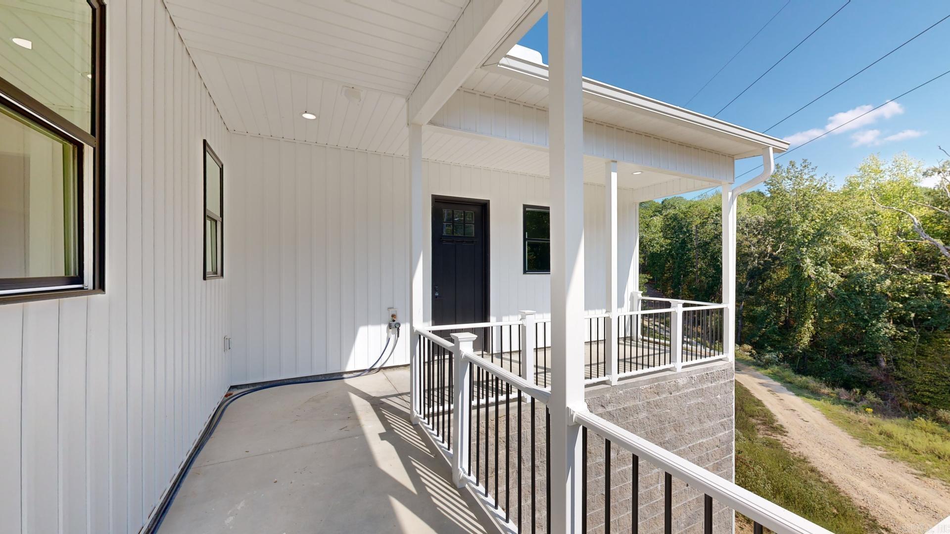 156  Waterfront  Hot Springs, AR