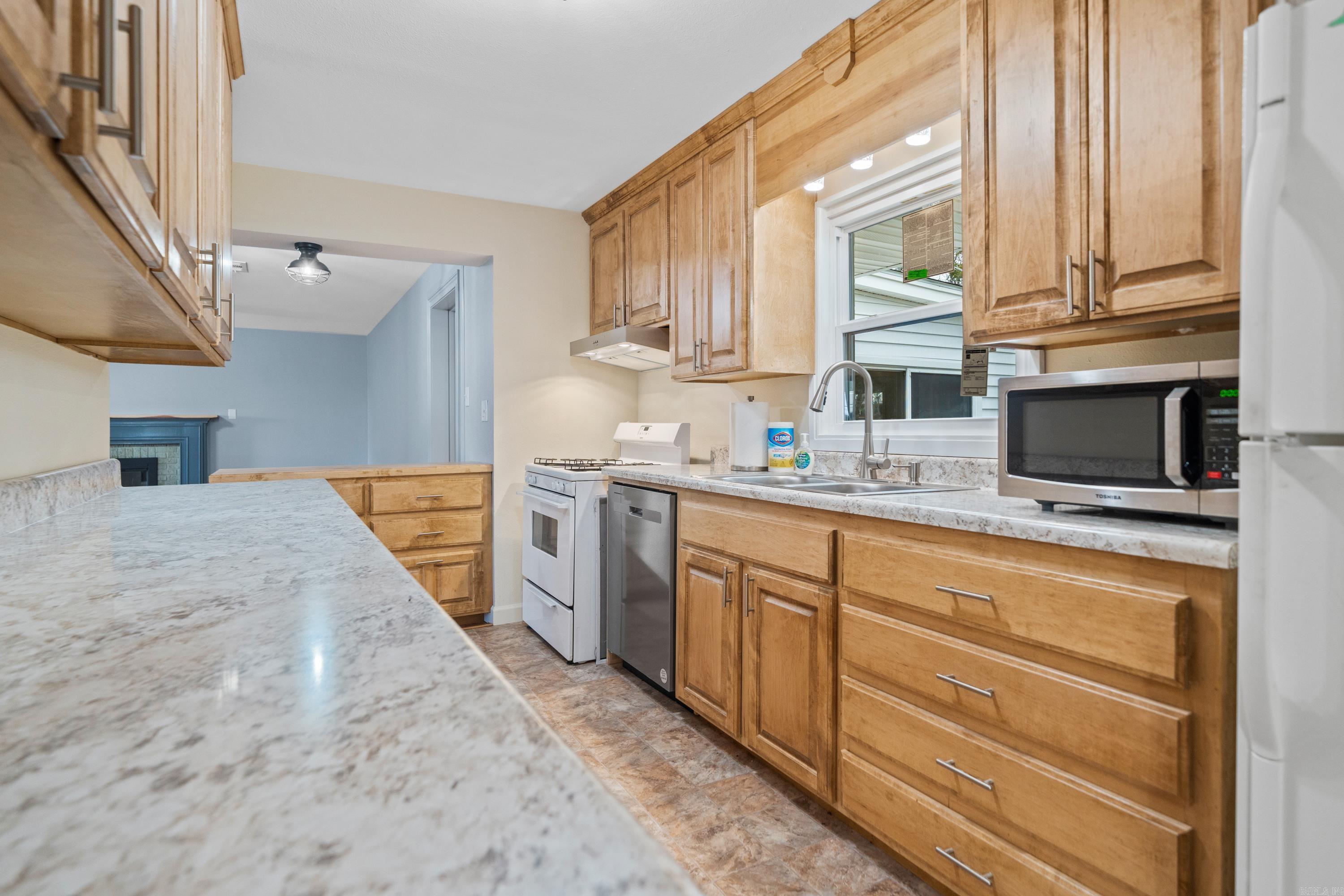 102  BURROUGHS  Hot Springs, AR