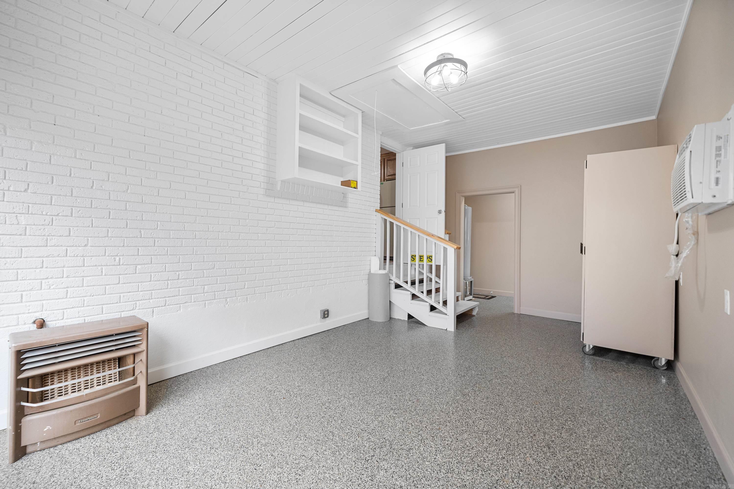102  BURROUGHS  Hot Springs, AR