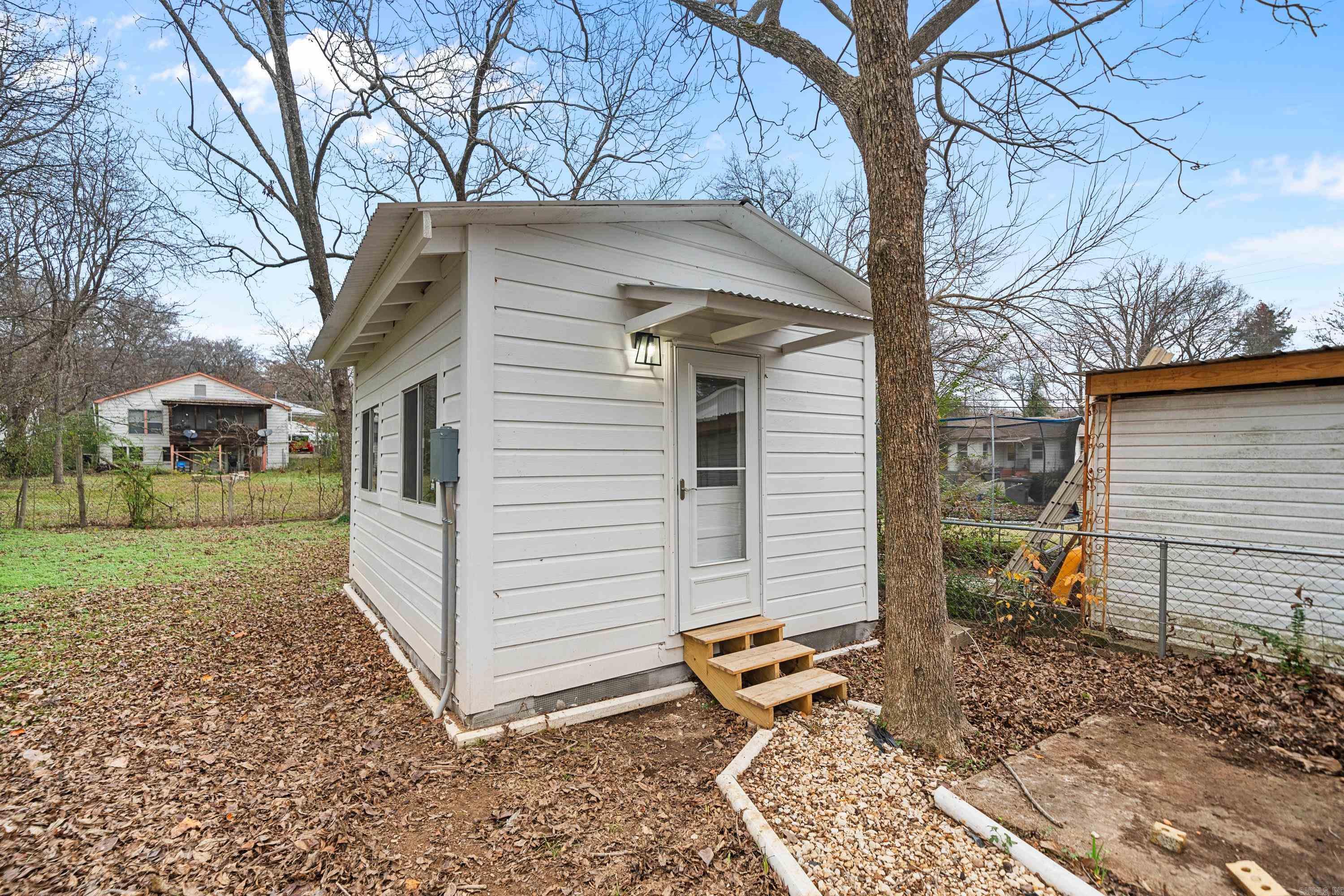 102  BURROUGHS  Hot Springs, AR