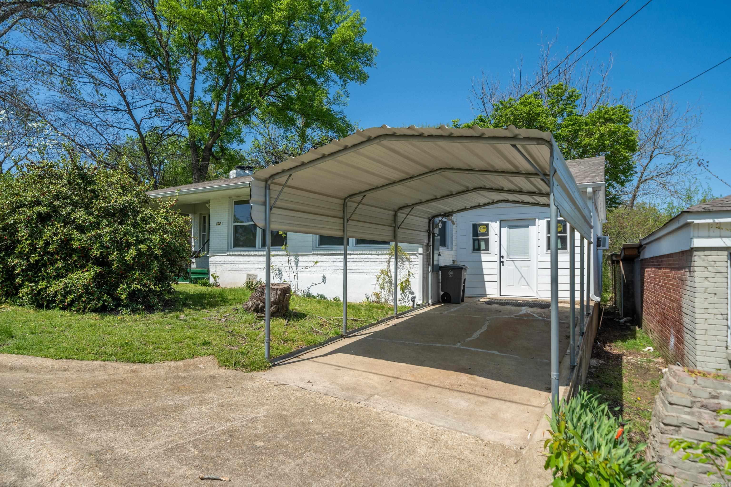 102  BURROUGHS  Hot Springs, AR