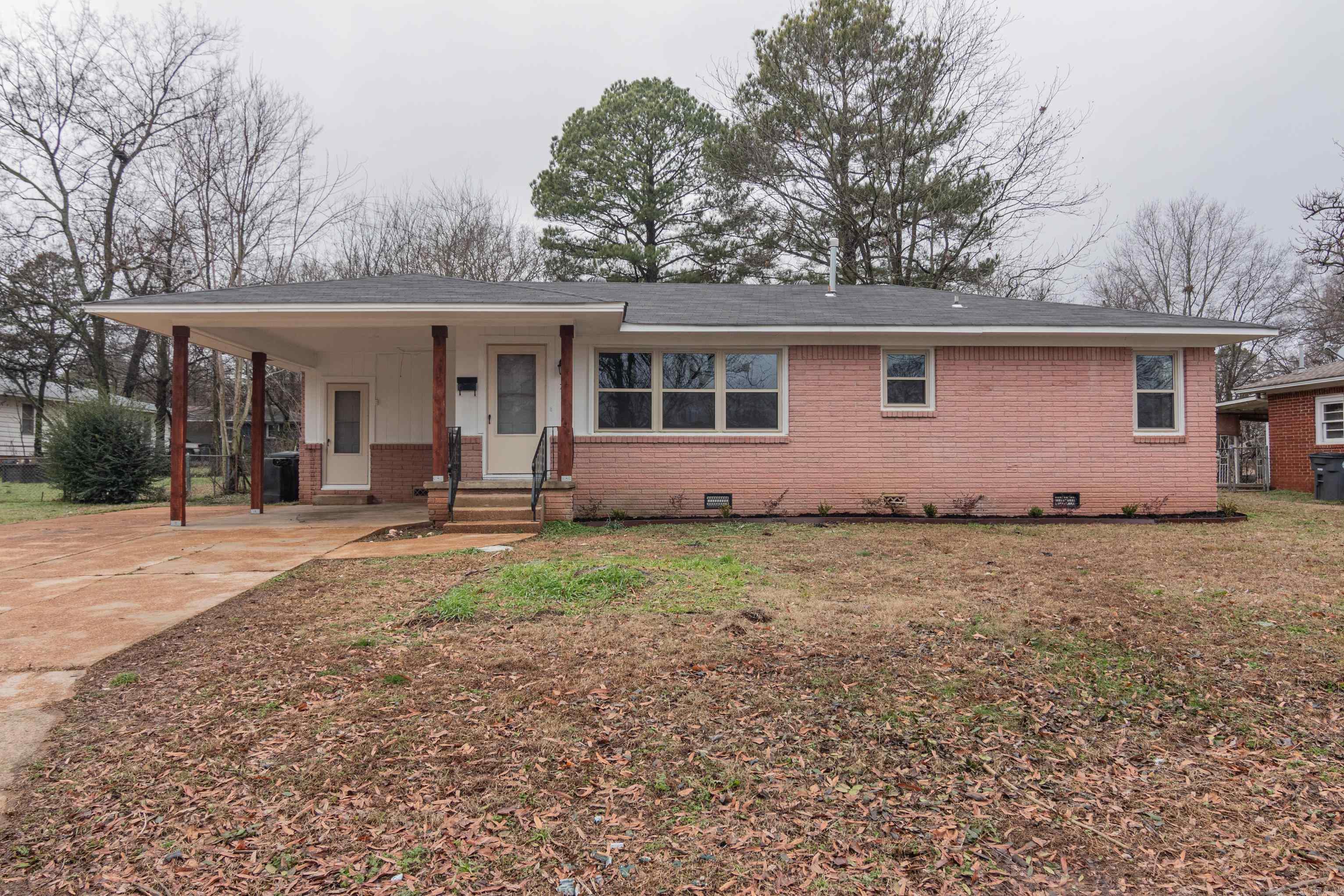 703 N Charles  Searcy, AR