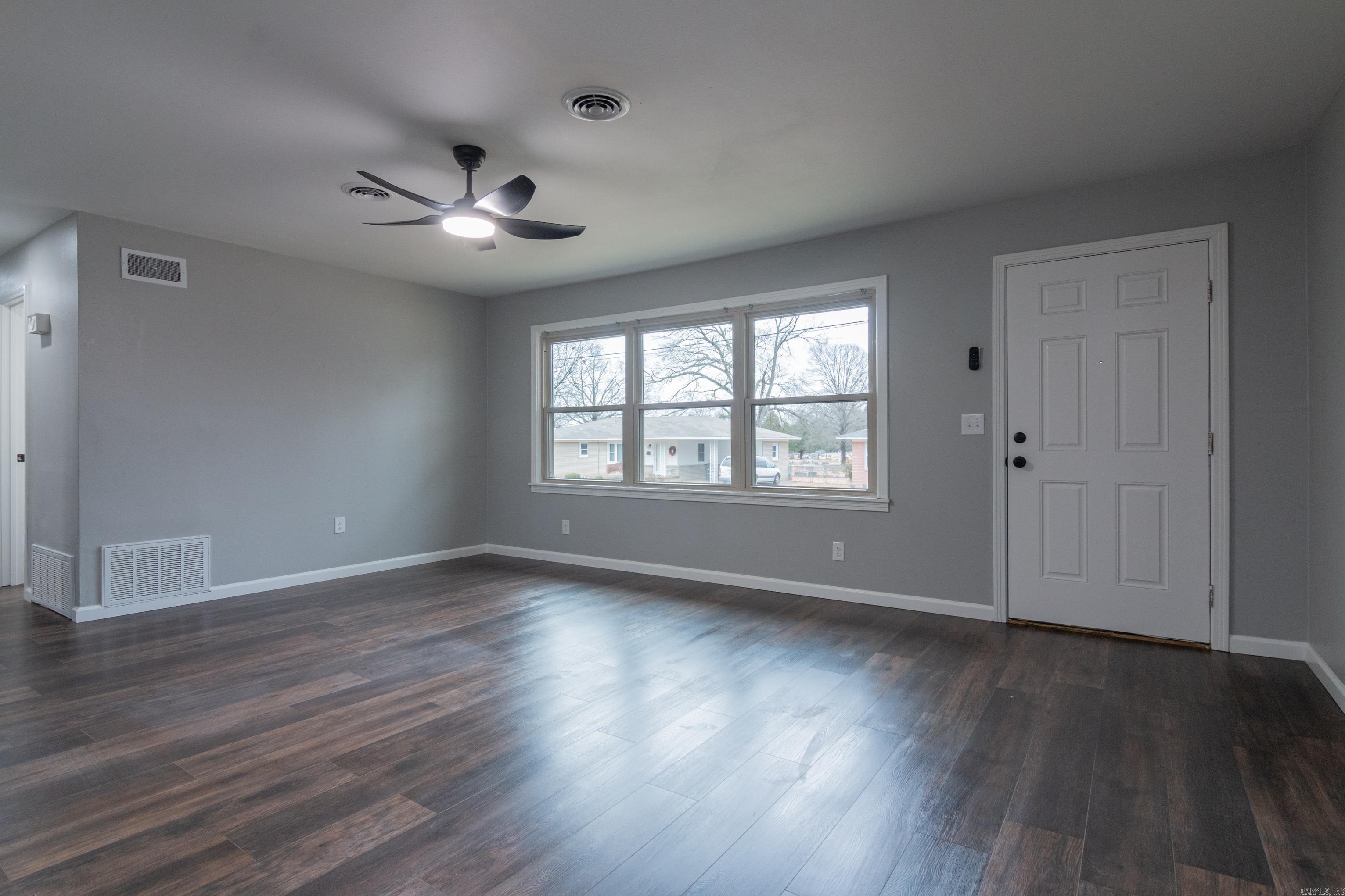 703 N Charles  Searcy, AR