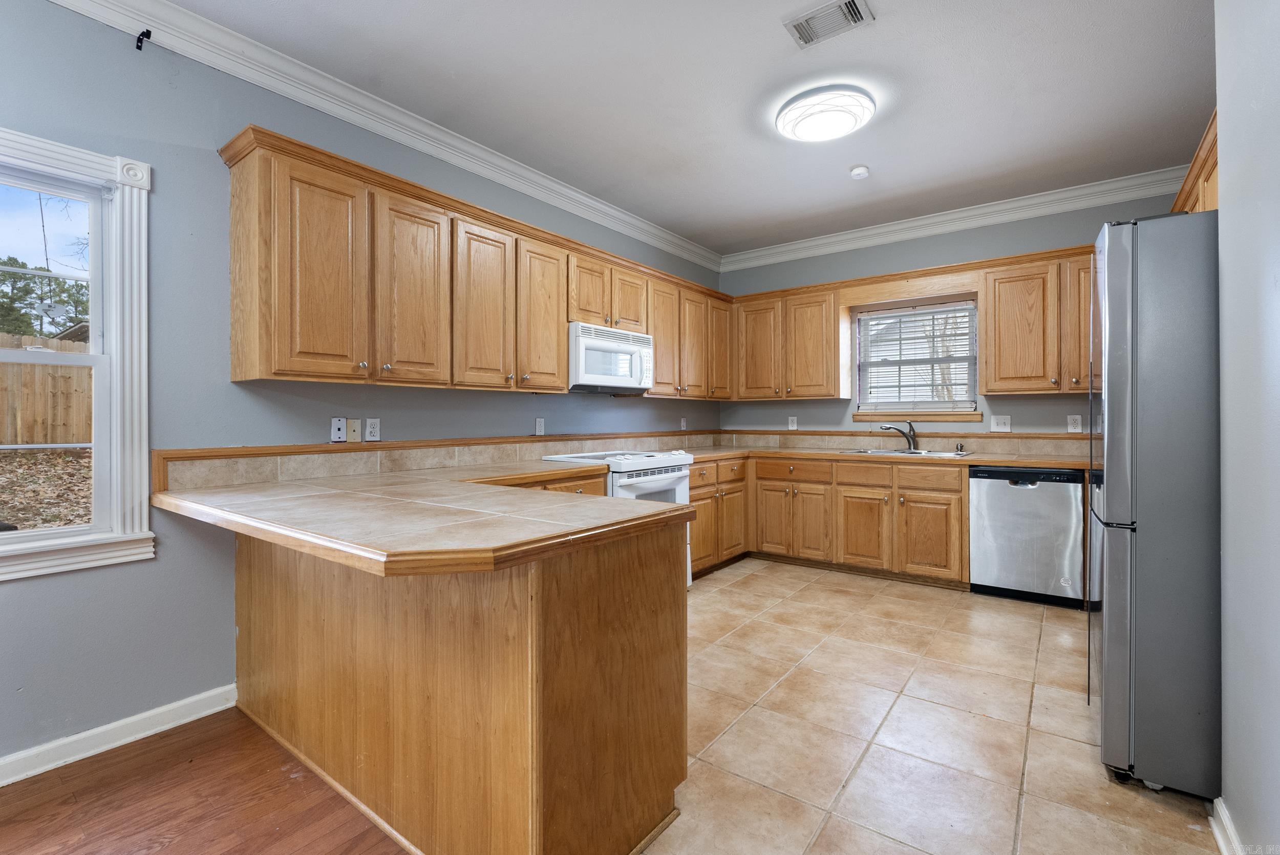32  North Hills  Greenbrier, AR
