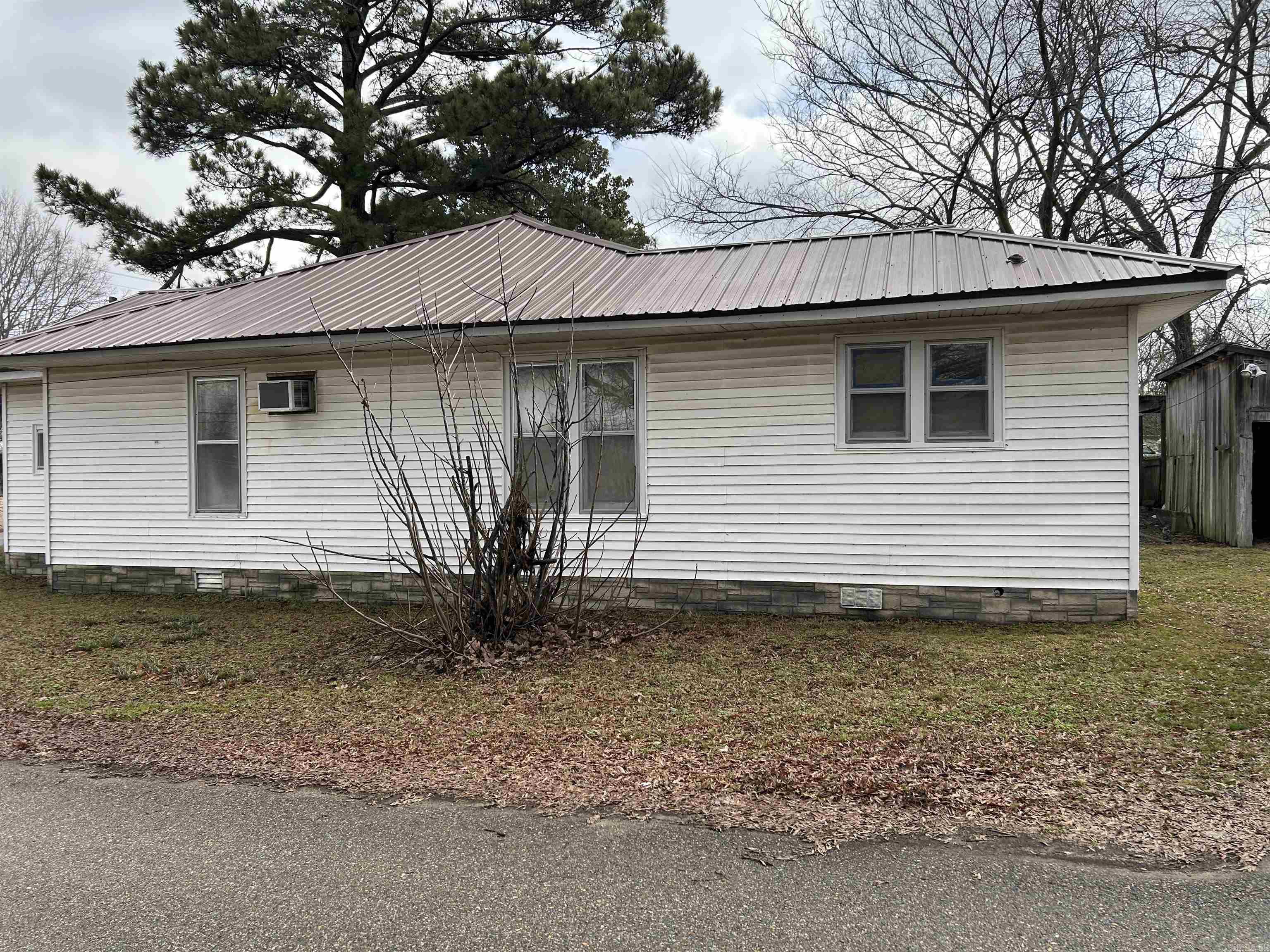 1203 E Union Ave  Wynne, AR