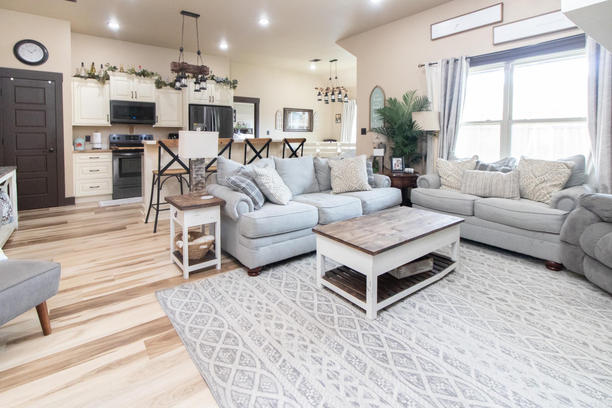 112  Pecan  Lake City, AR