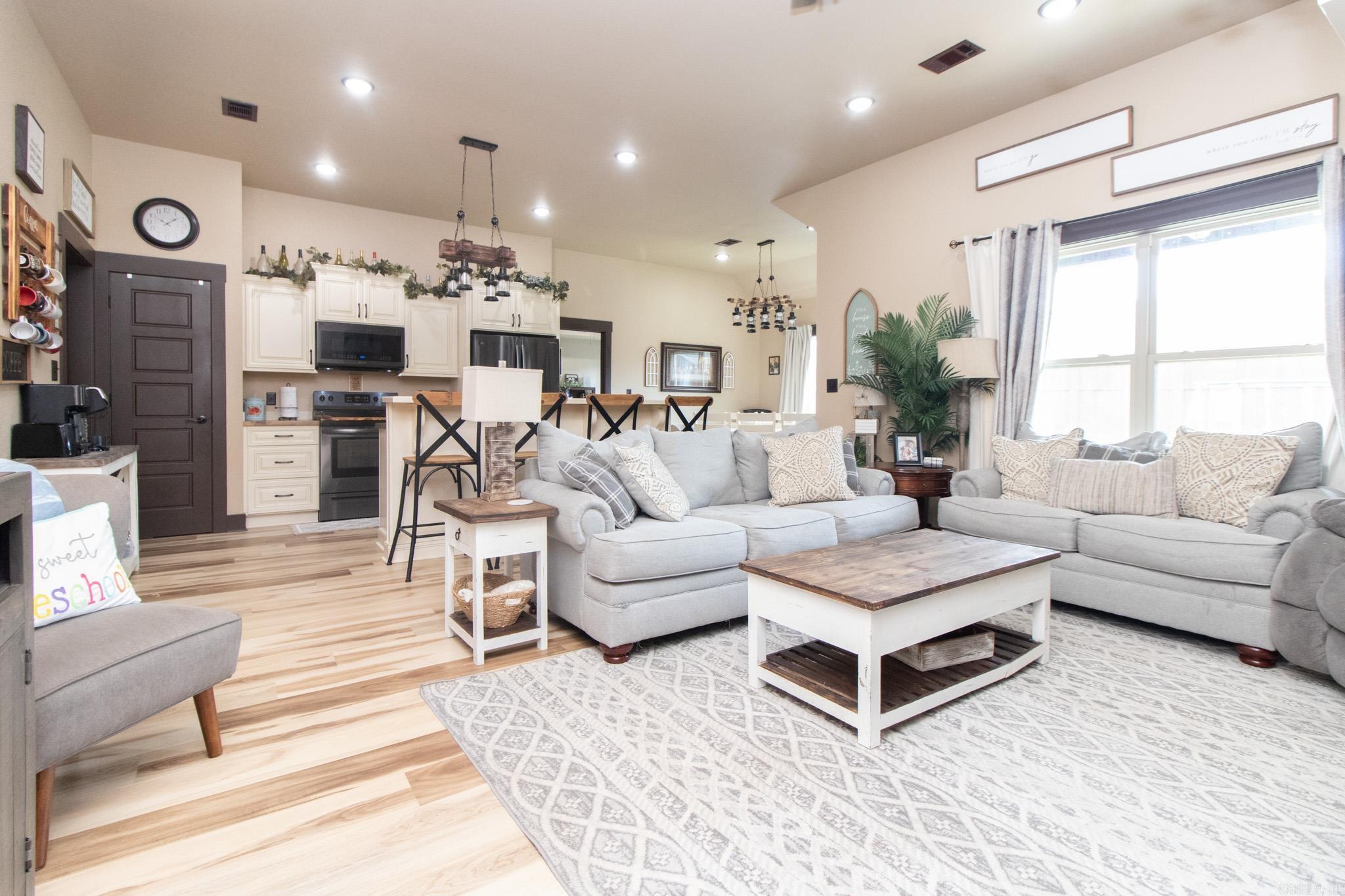 112  Pecan  Lake City, AR