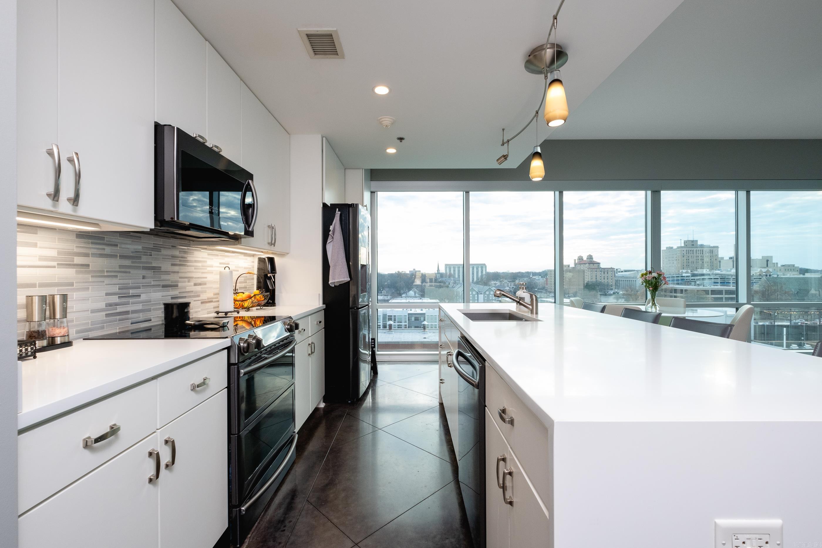 315  Rock   #910  Little Rock, AR
