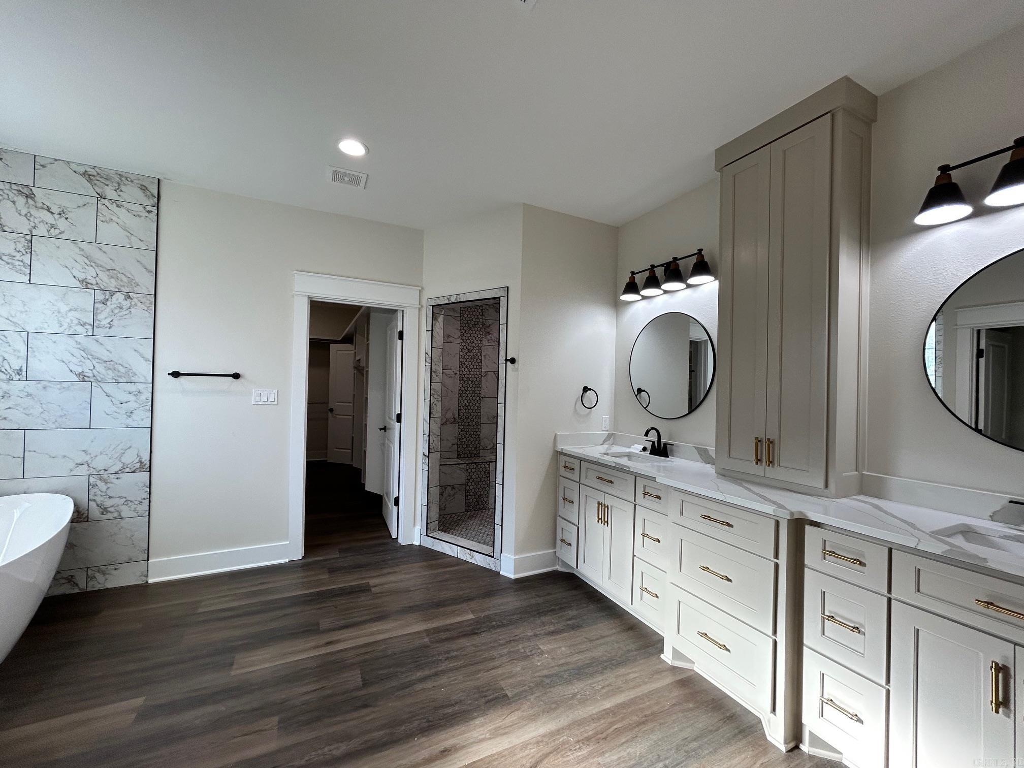 195  Trabecca  Hot Springs, AR