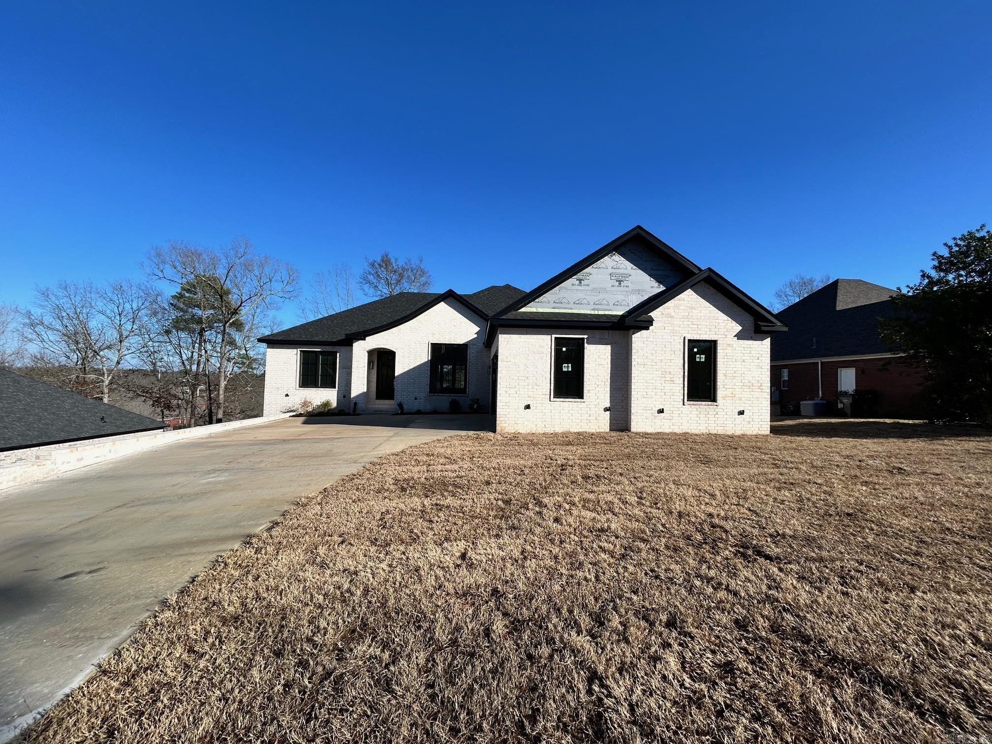 195  Trabecca  Hot Springs, AR