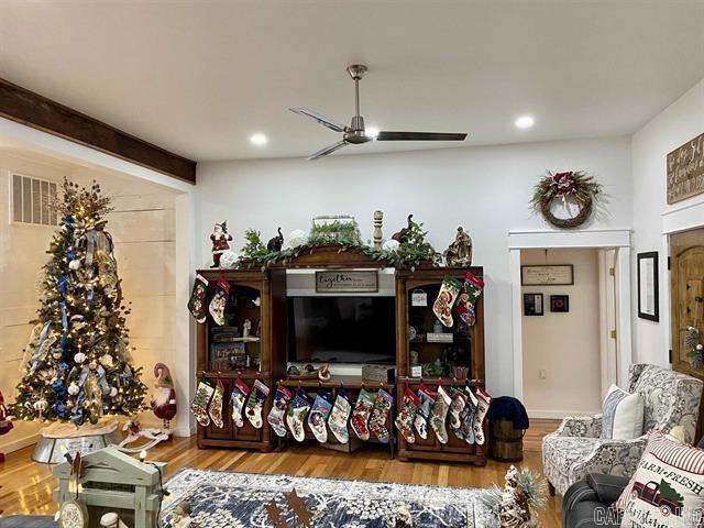 2114 W Main  Clarksville, AR