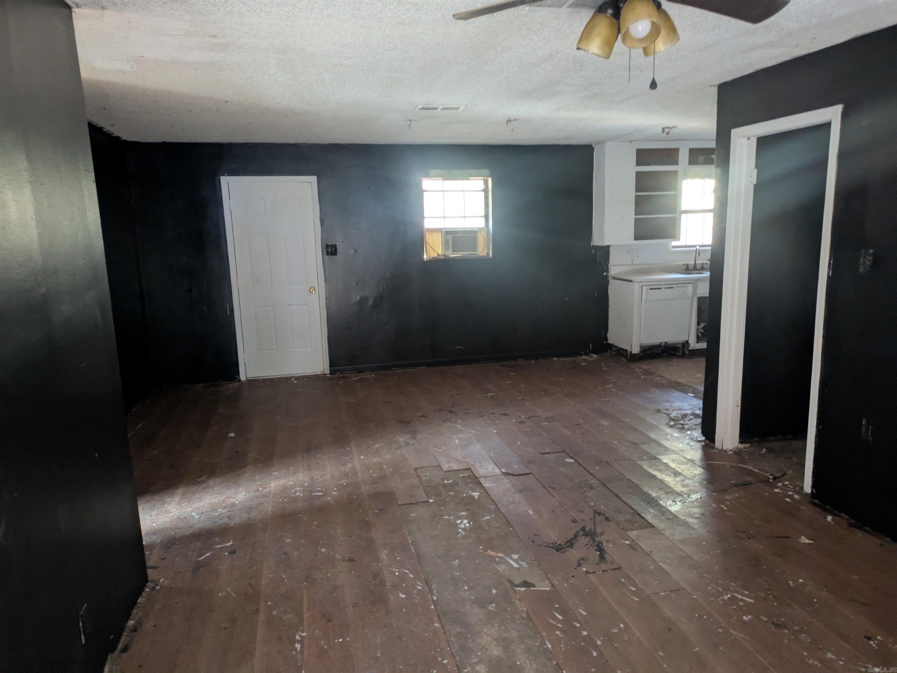 4200  sundown  White Hall, AR