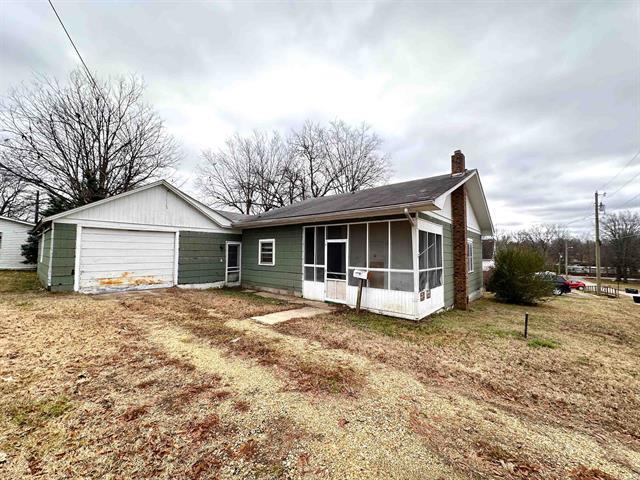162 S 10th  Piggott, AR