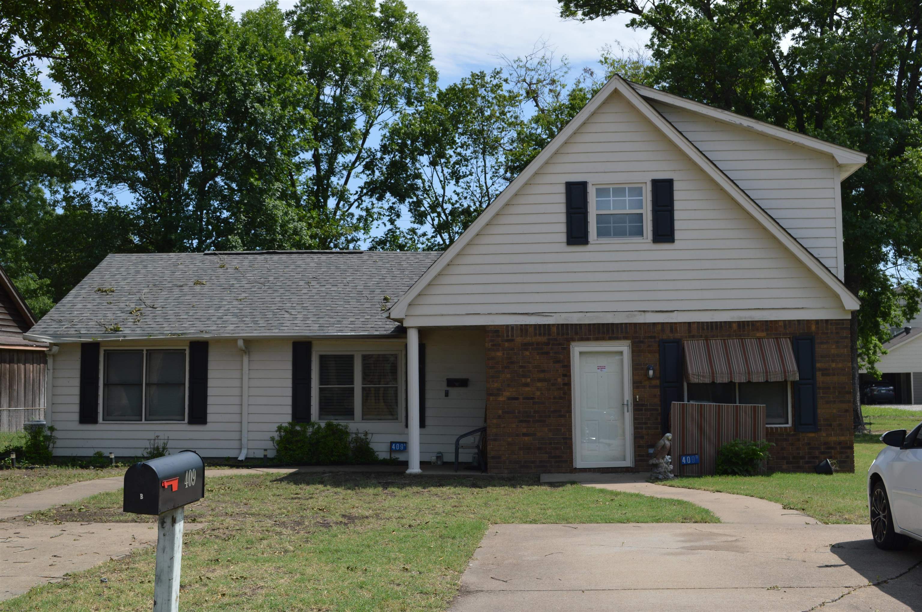 207  Dawson  Marked Tree, AR