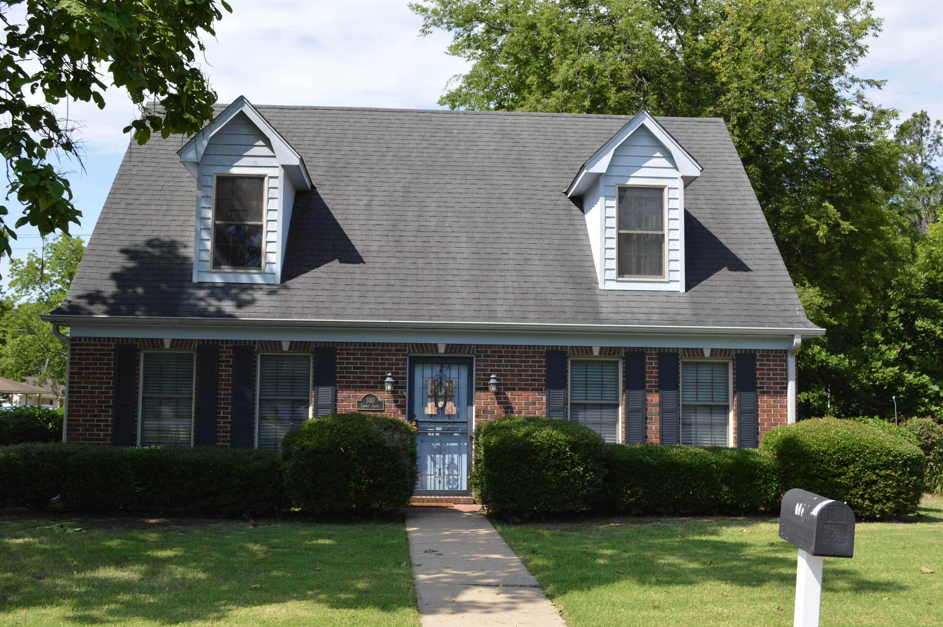 207  Dawson  Marked Tree, AR