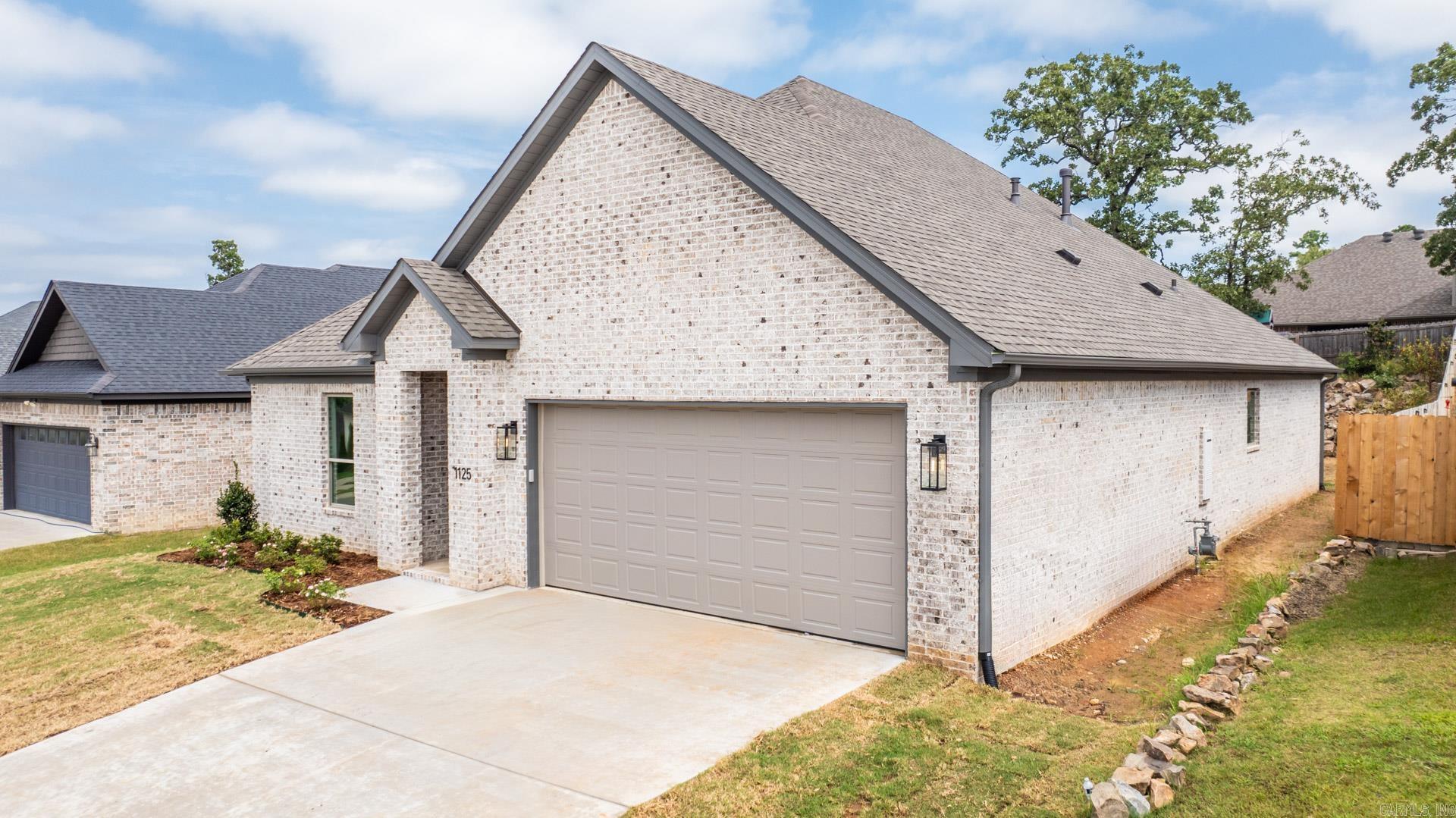 1125  Tahoe Drive  Maumelle, AR