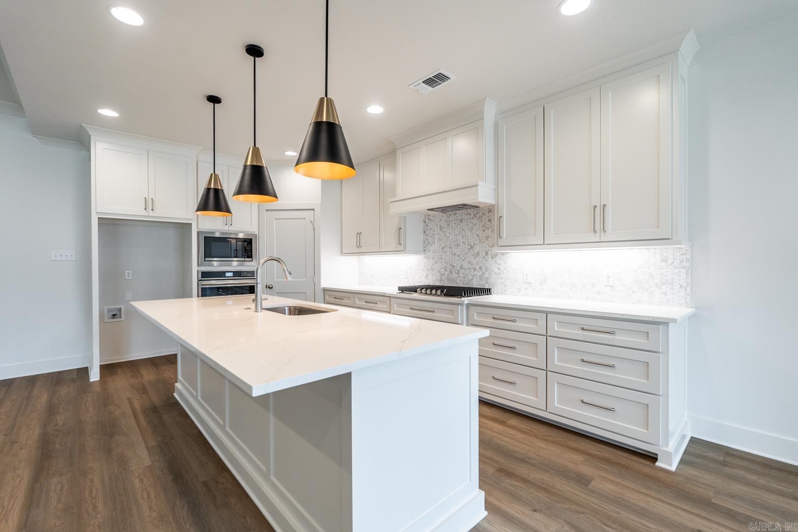 1125  Tahoe Drive  Maumelle, AR