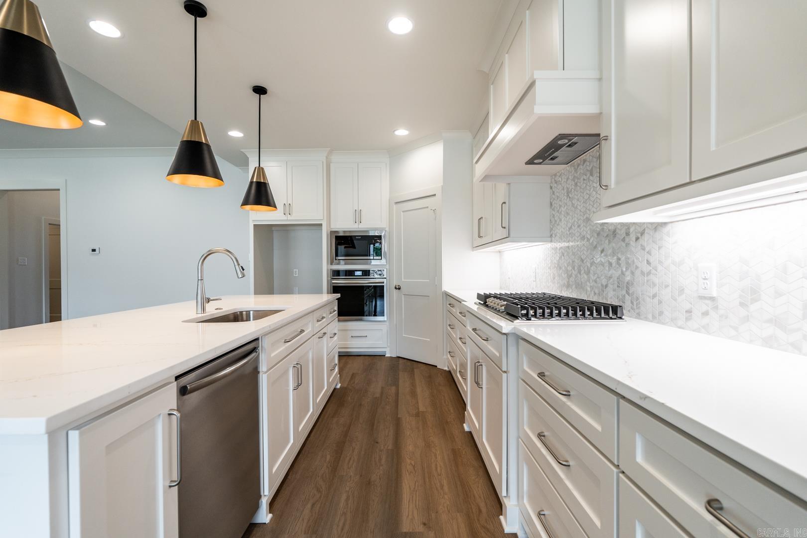1125  Tahoe Drive  Maumelle, AR