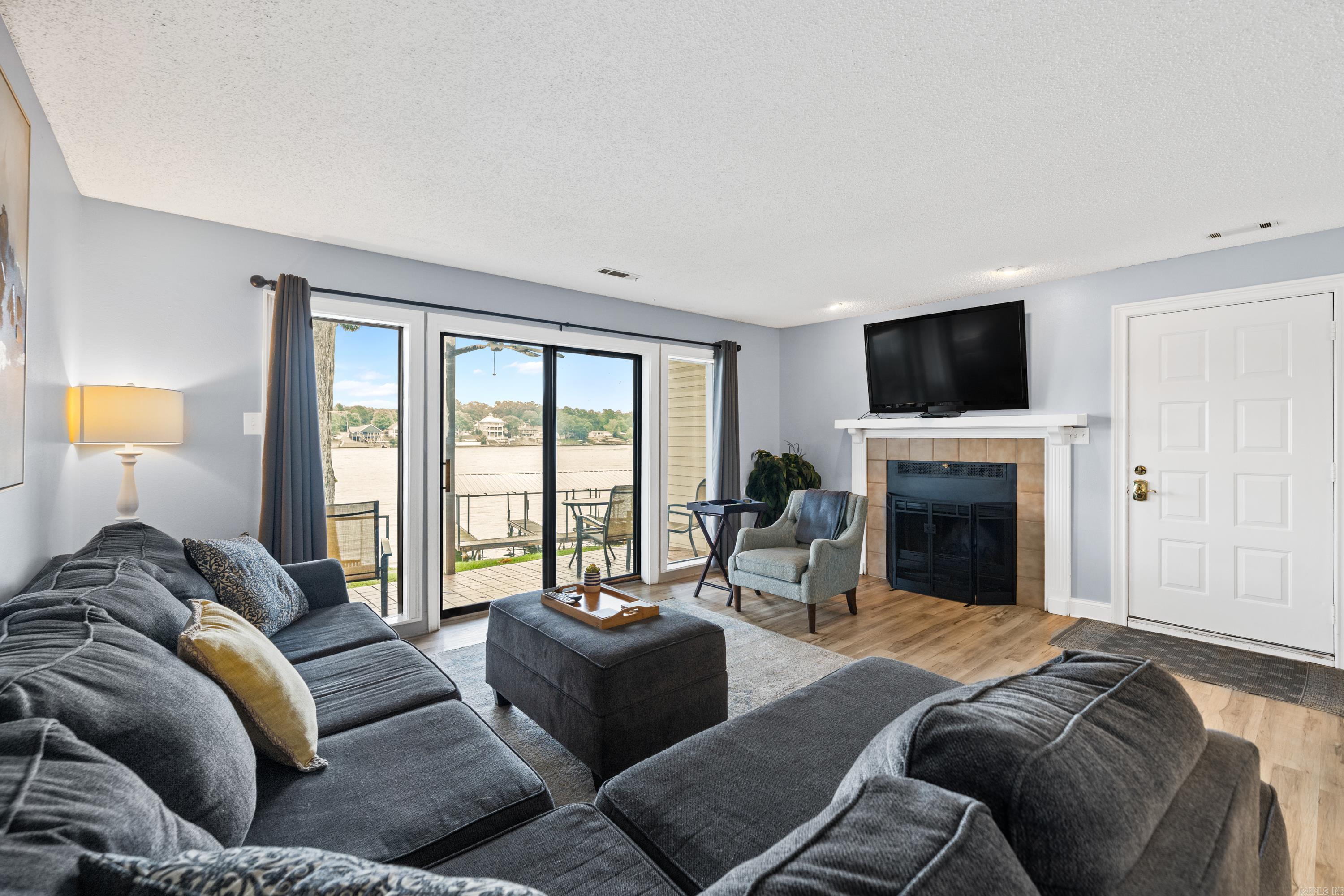 1319  Airport  Hot Springs, AR