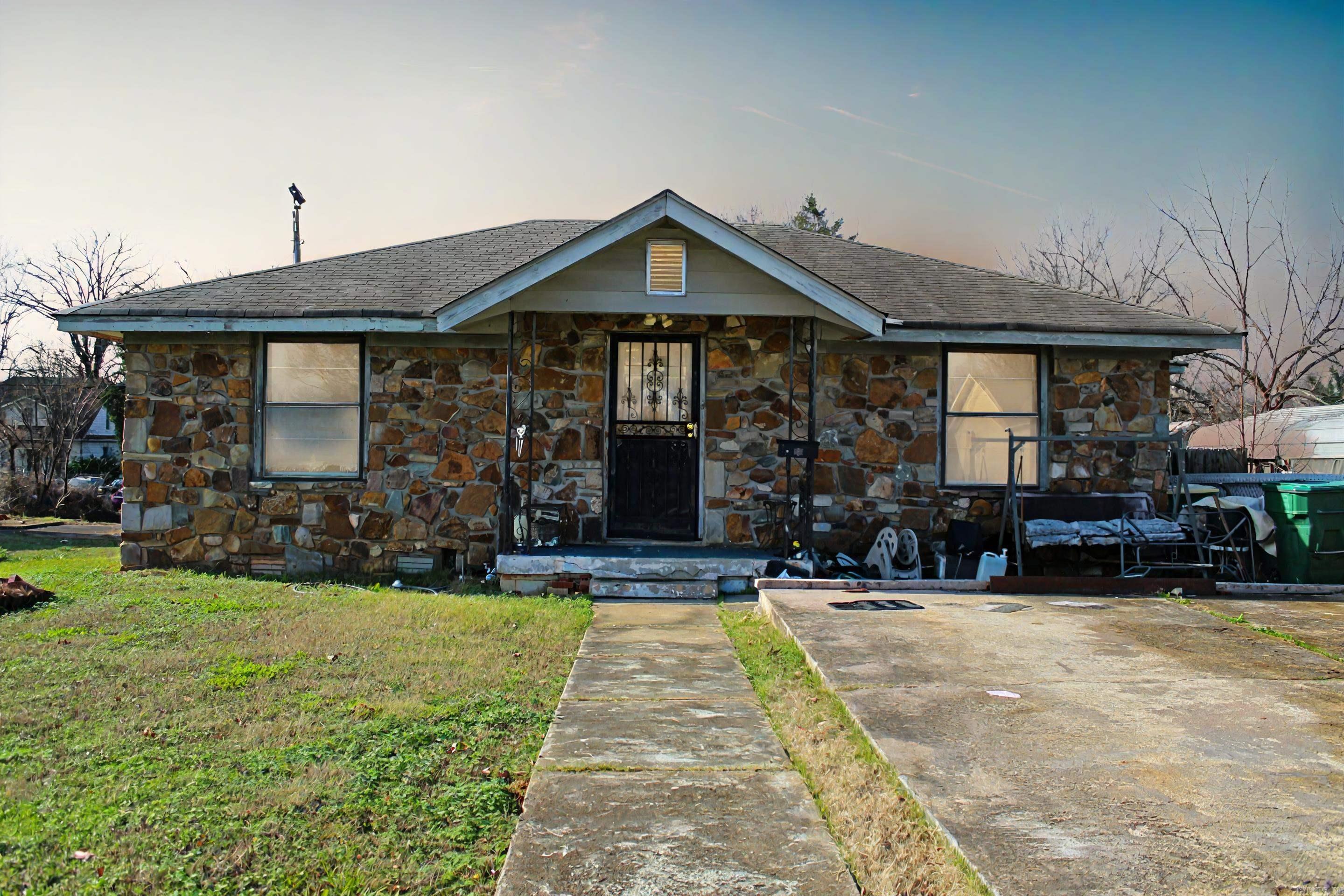 3214 Bishop