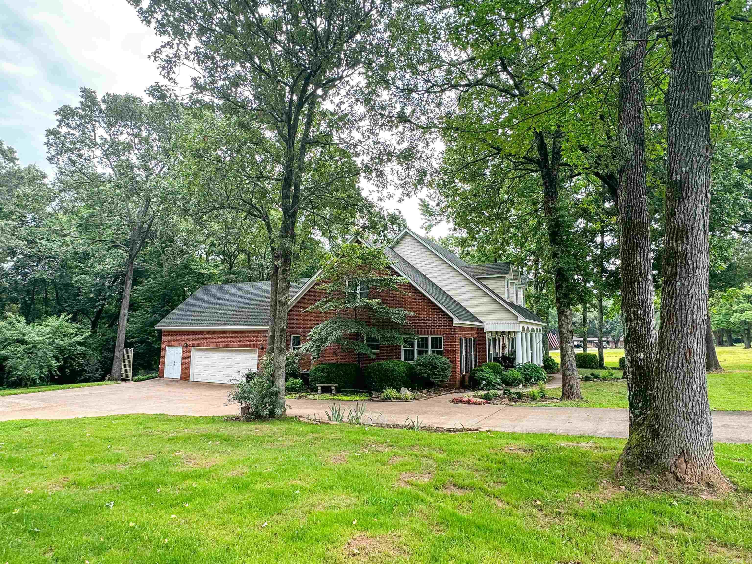 100  Deerwood Drive  Searcy, AR