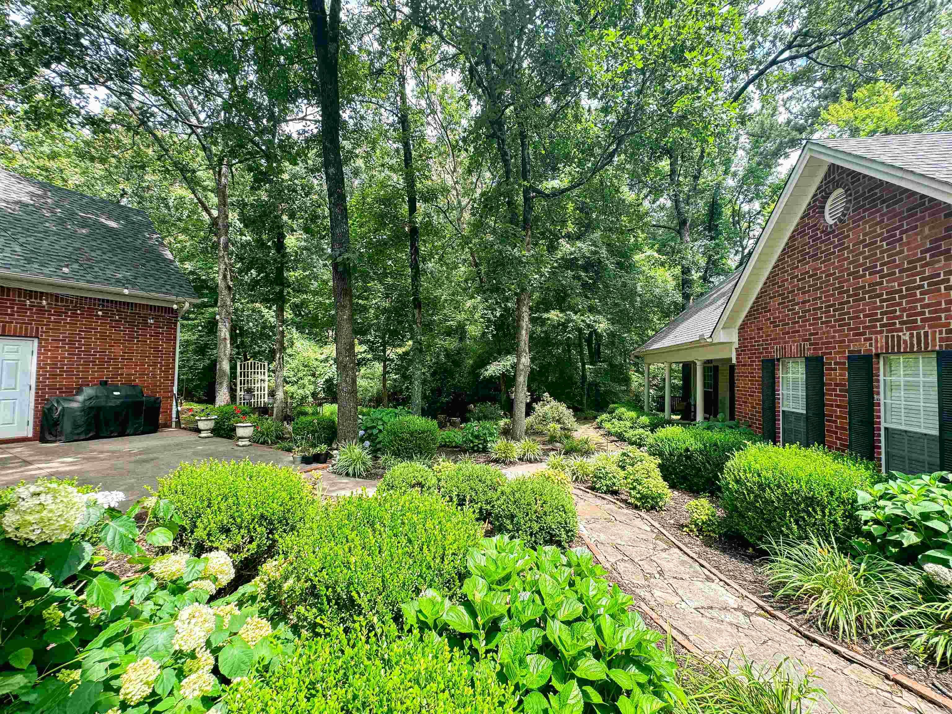 100  Deerwood Drive  Searcy, AR