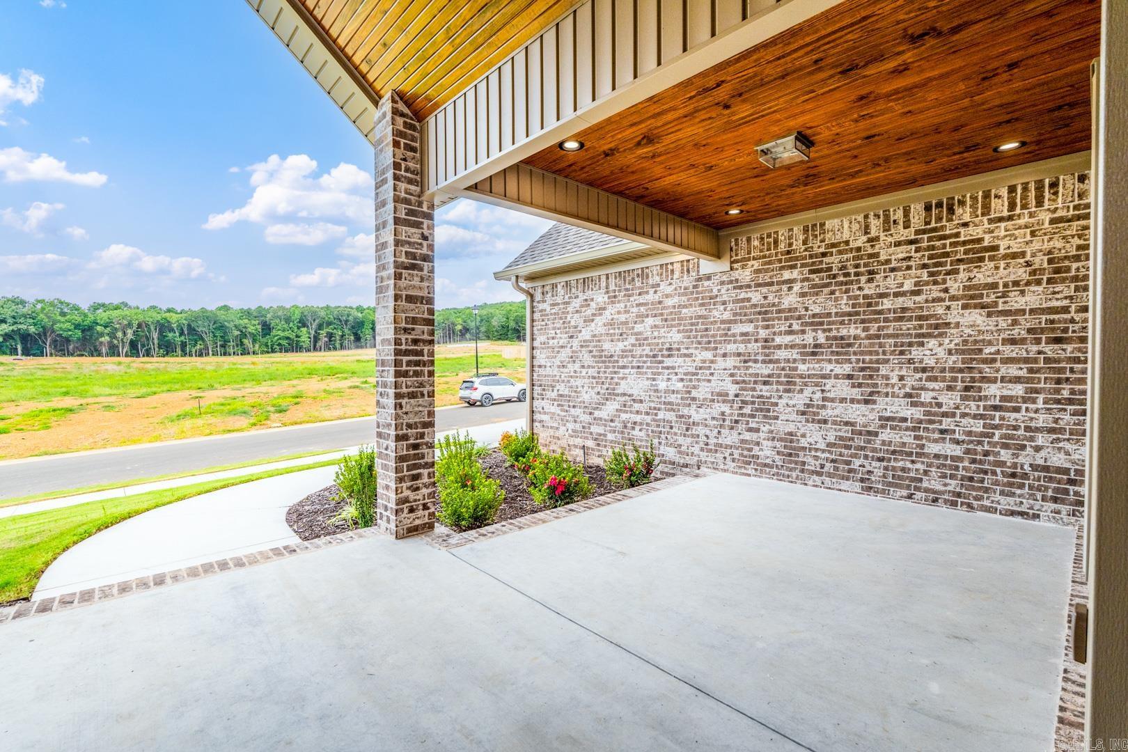 1640  Dolphin  Conway, AR