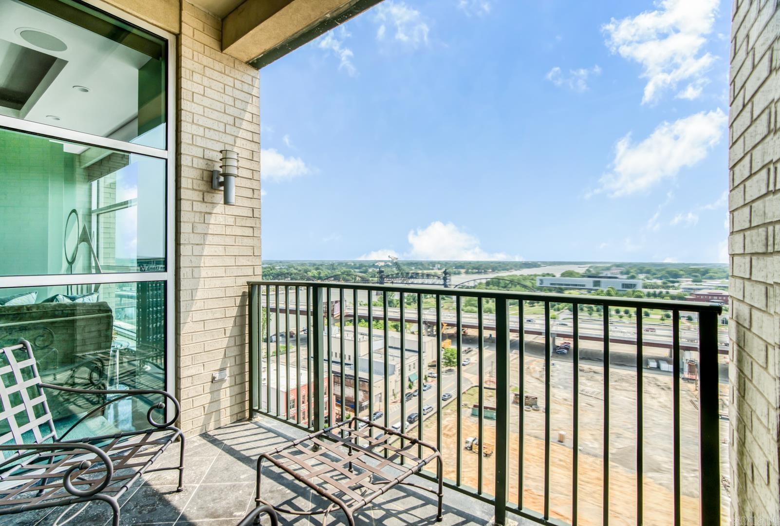 521  President Clinton  Little Rock, AR