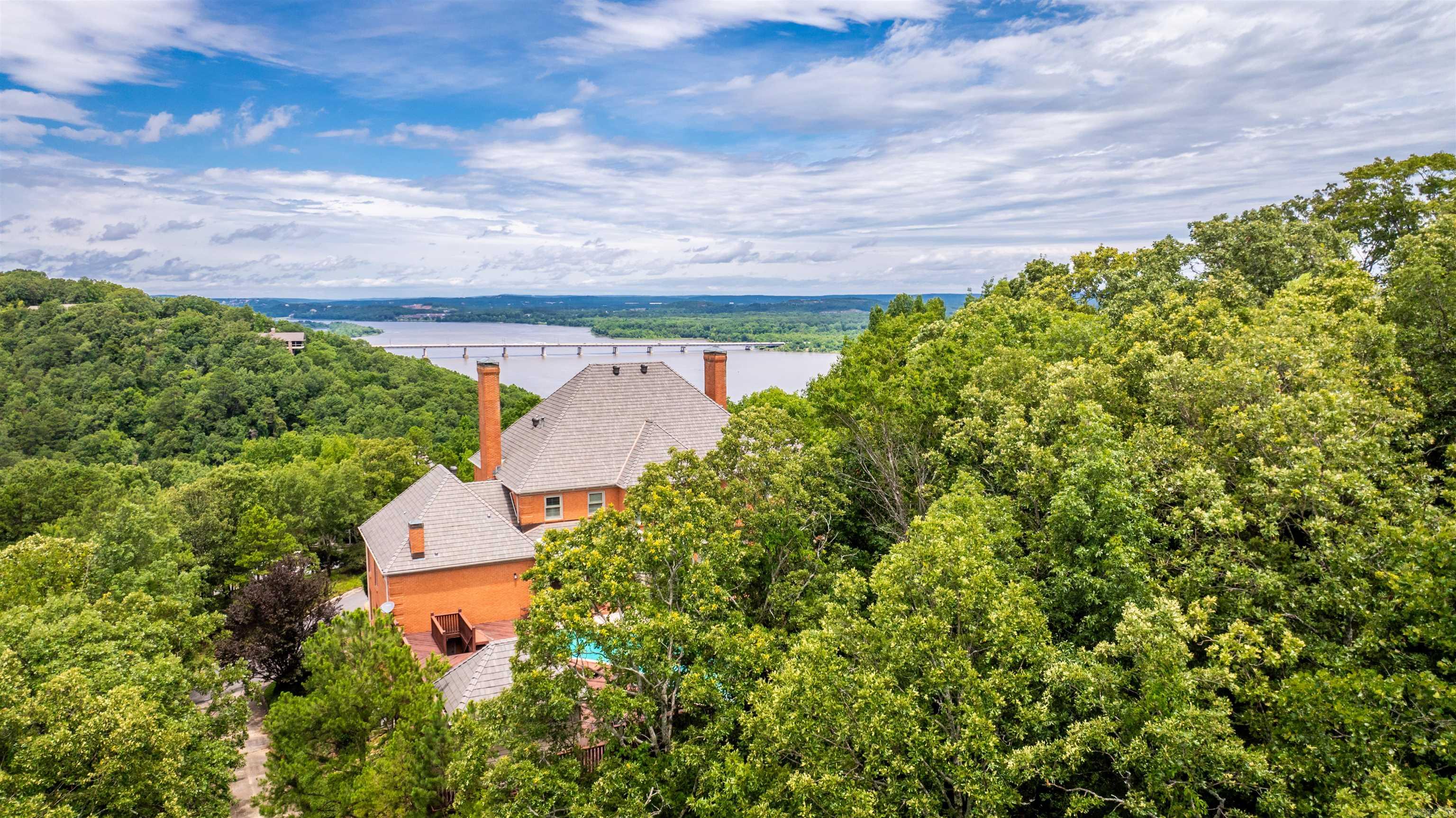 11  Vantage  Little Rock, AR