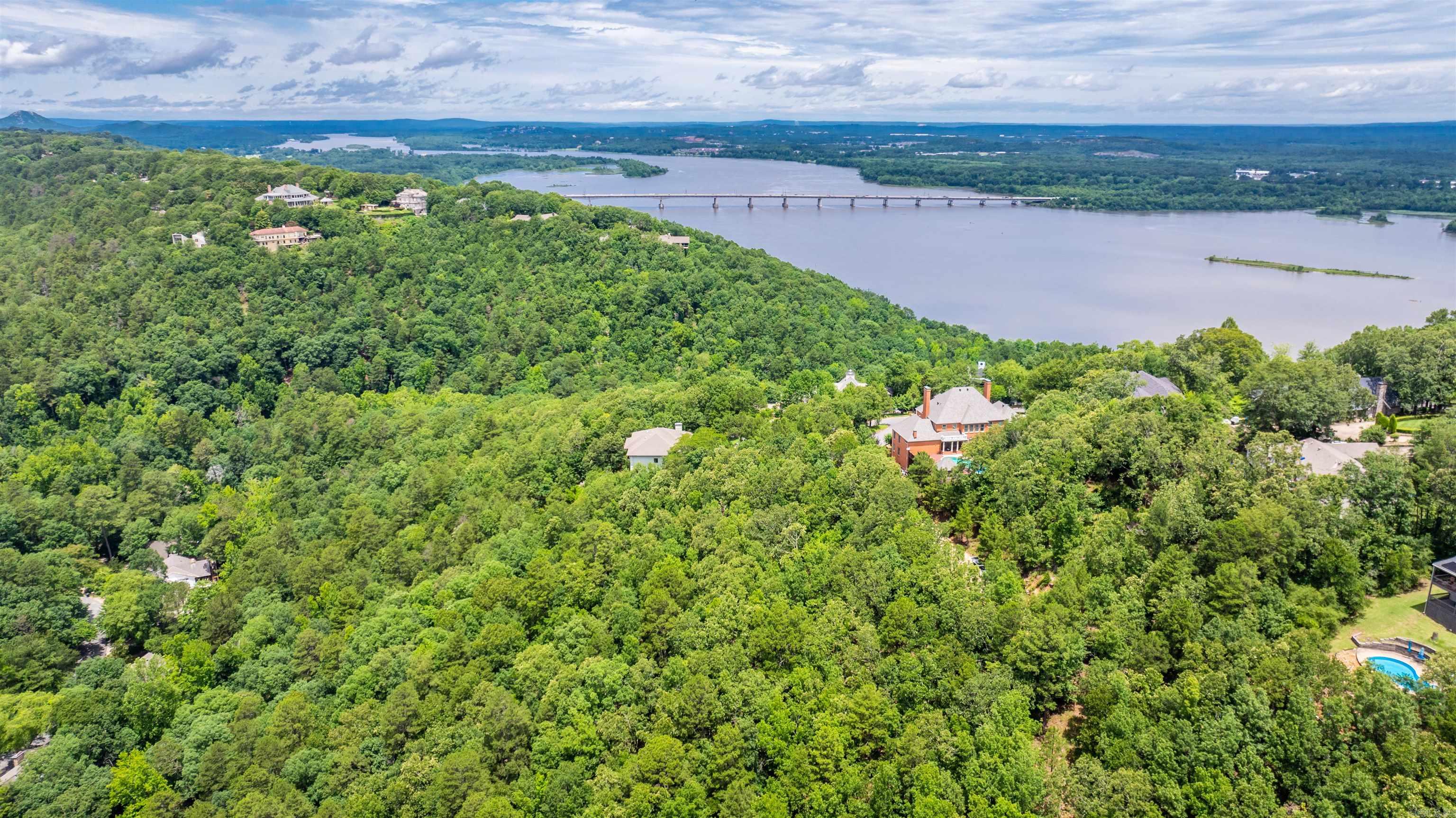 11  Vantage  Little Rock, AR