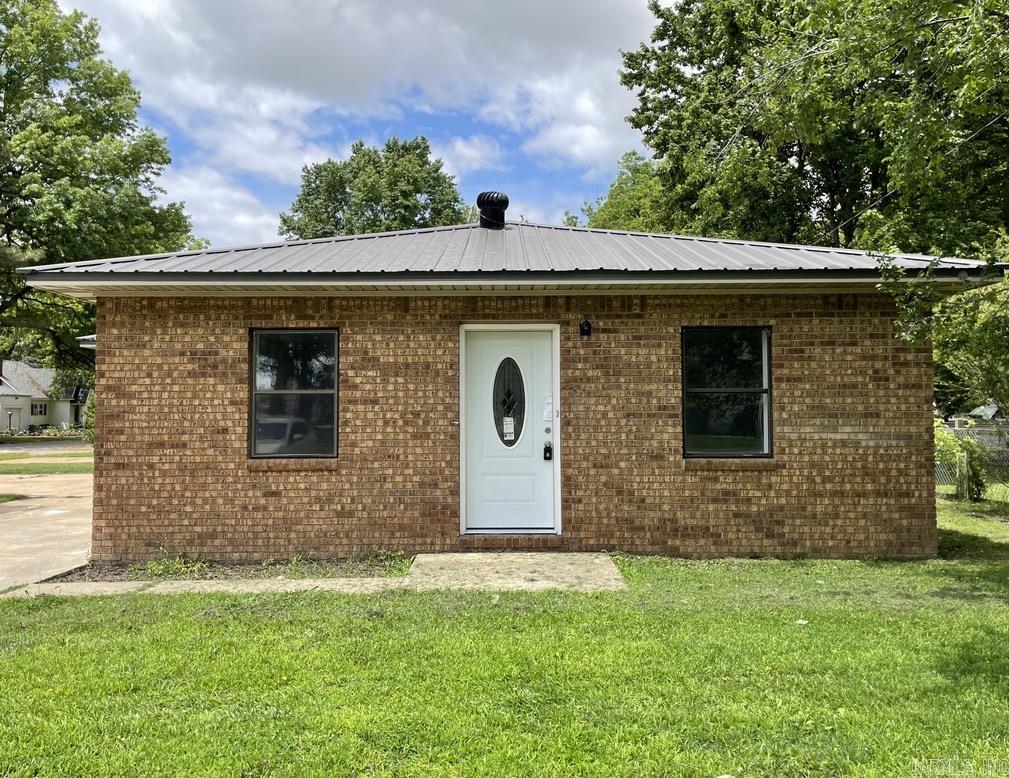 202 W Hazel St  Walnut Ridge, AR