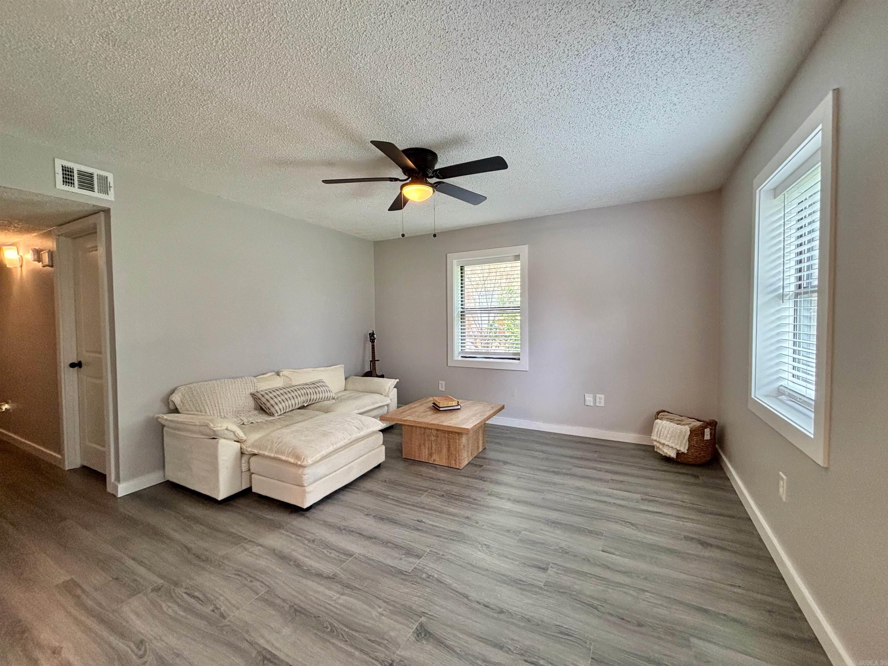 202 W Hazel St  Walnut Ridge, AR