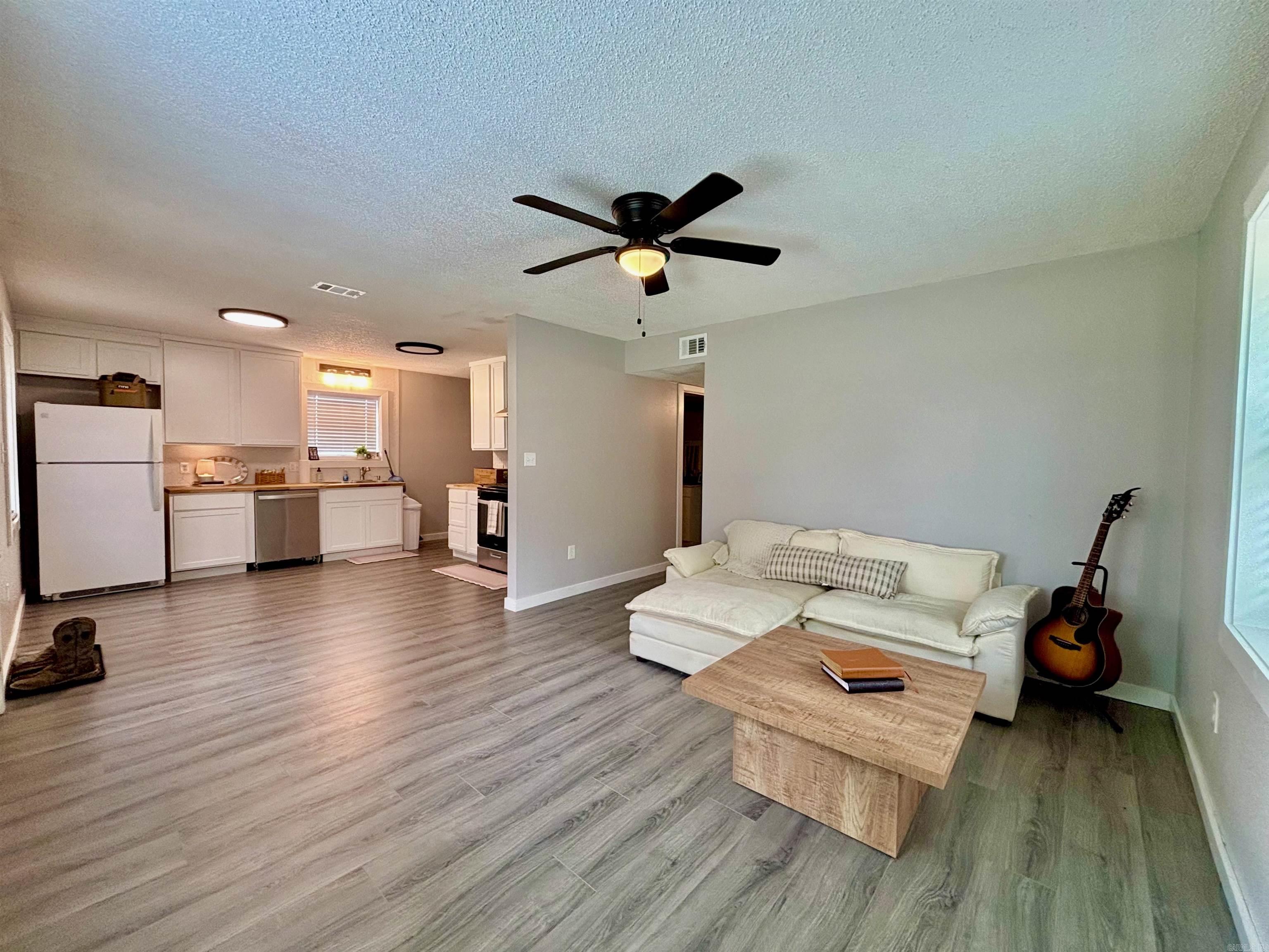 202 W Hazel St  Walnut Ridge, AR