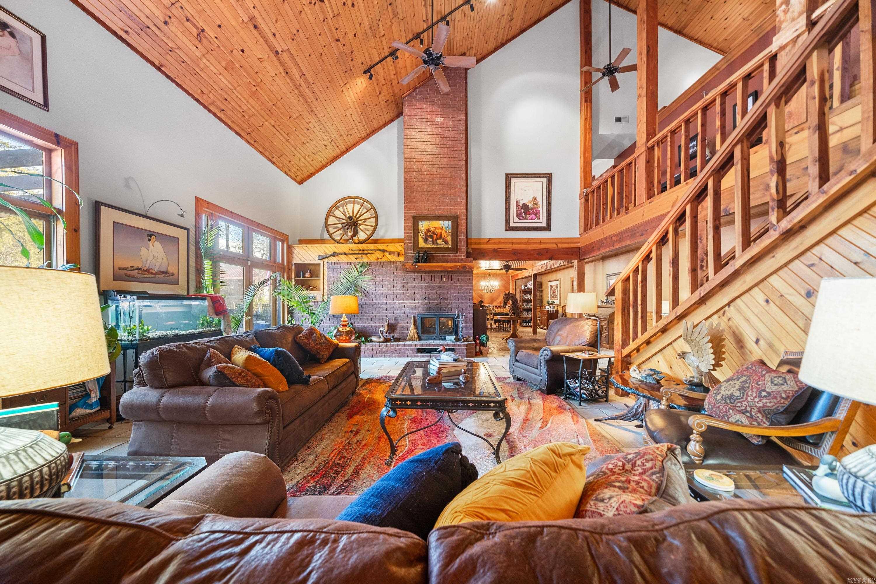 240  Brady Mountain  Hot Springs, AR