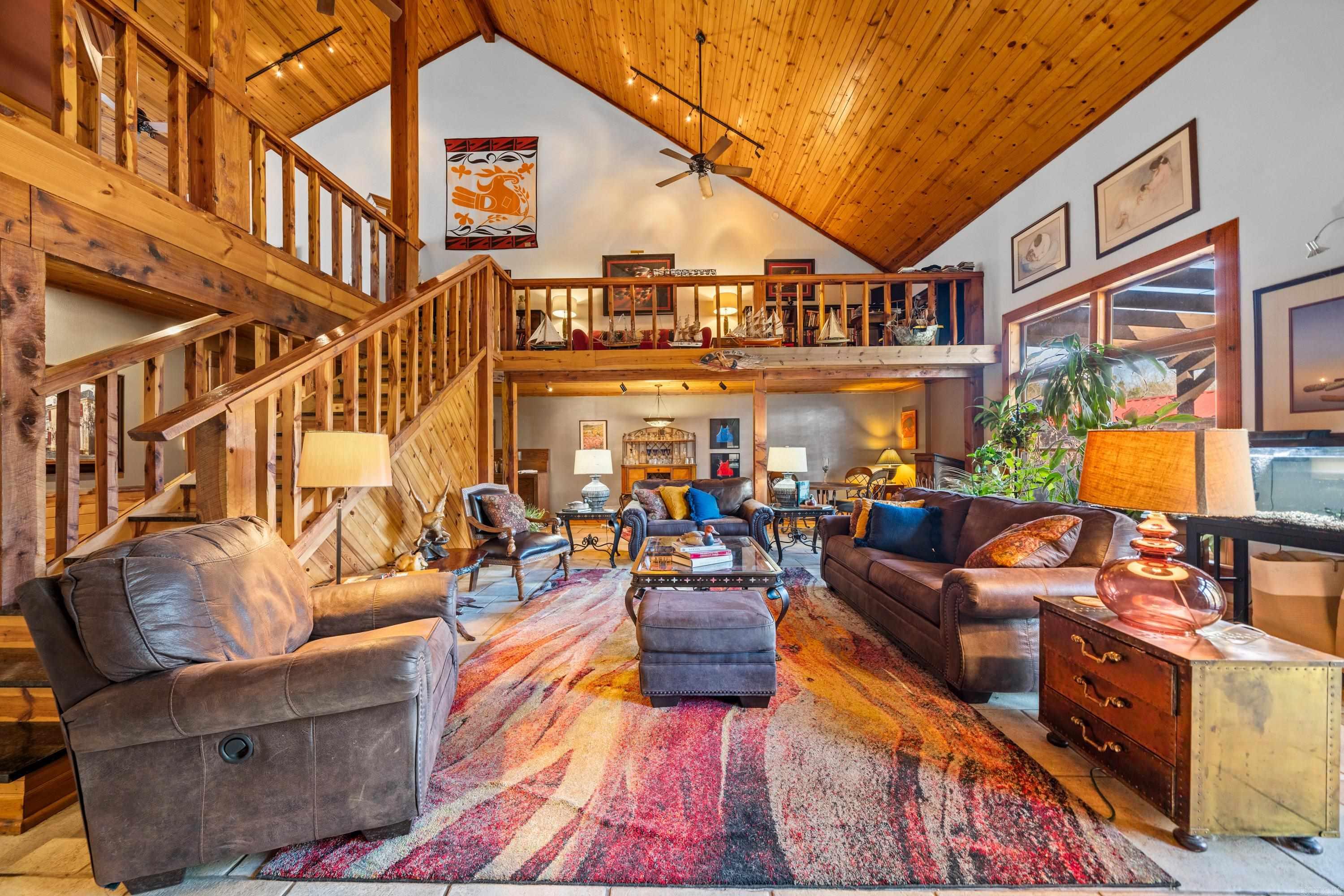 240  Brady Mountain  Hot Springs, AR