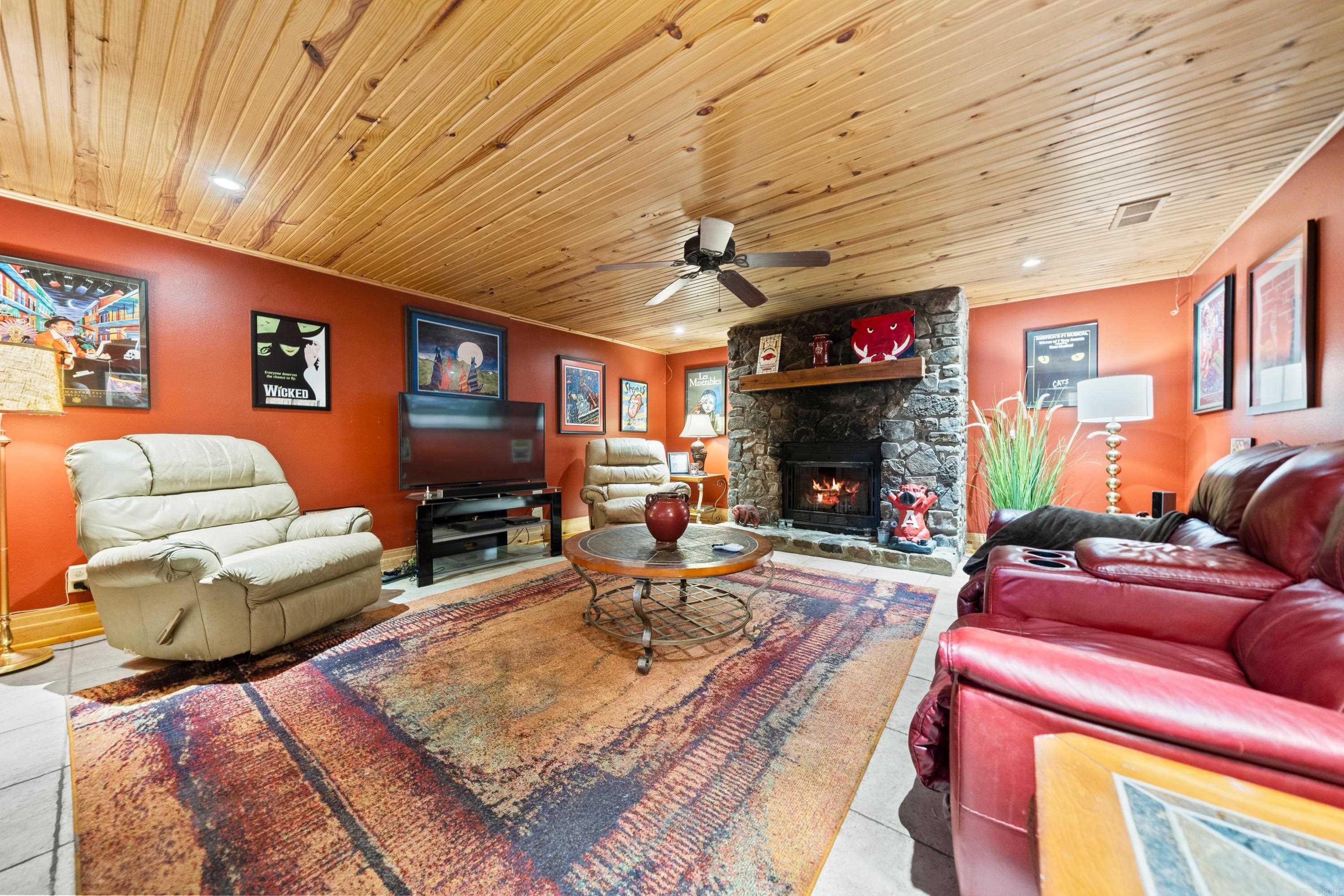 240  Brady Mountain  Hot Springs, AR