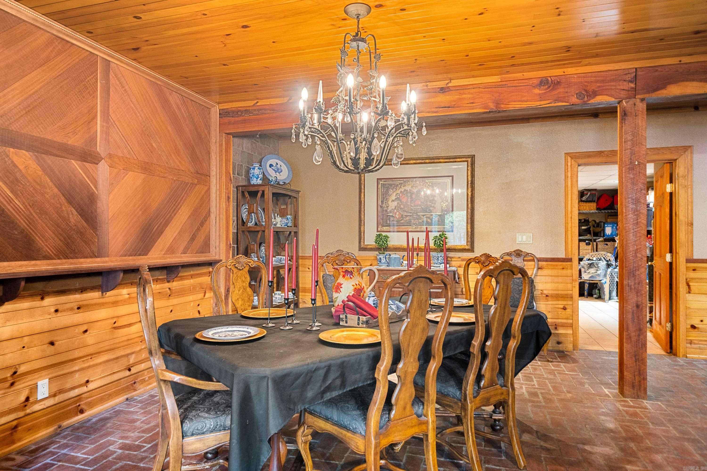 240  Brady Mountain  Hot Springs, AR