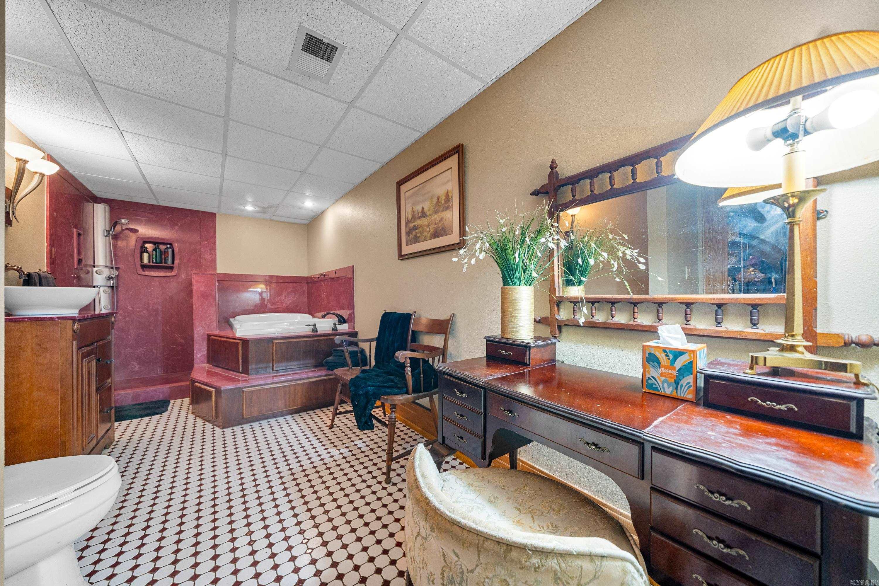 240  Brady Mountain  Hot Springs, AR