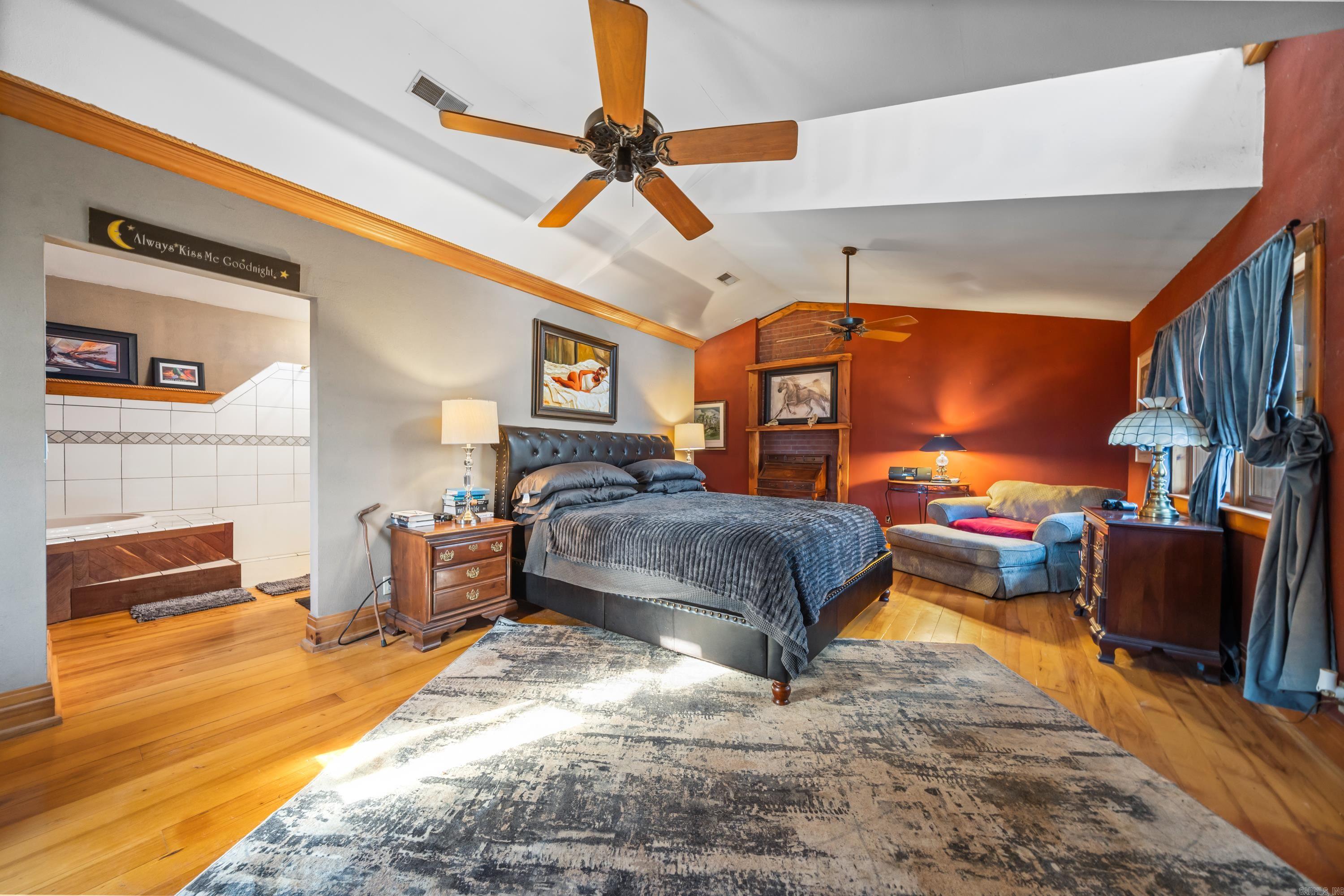 240  Brady Mountain  Hot Springs, AR