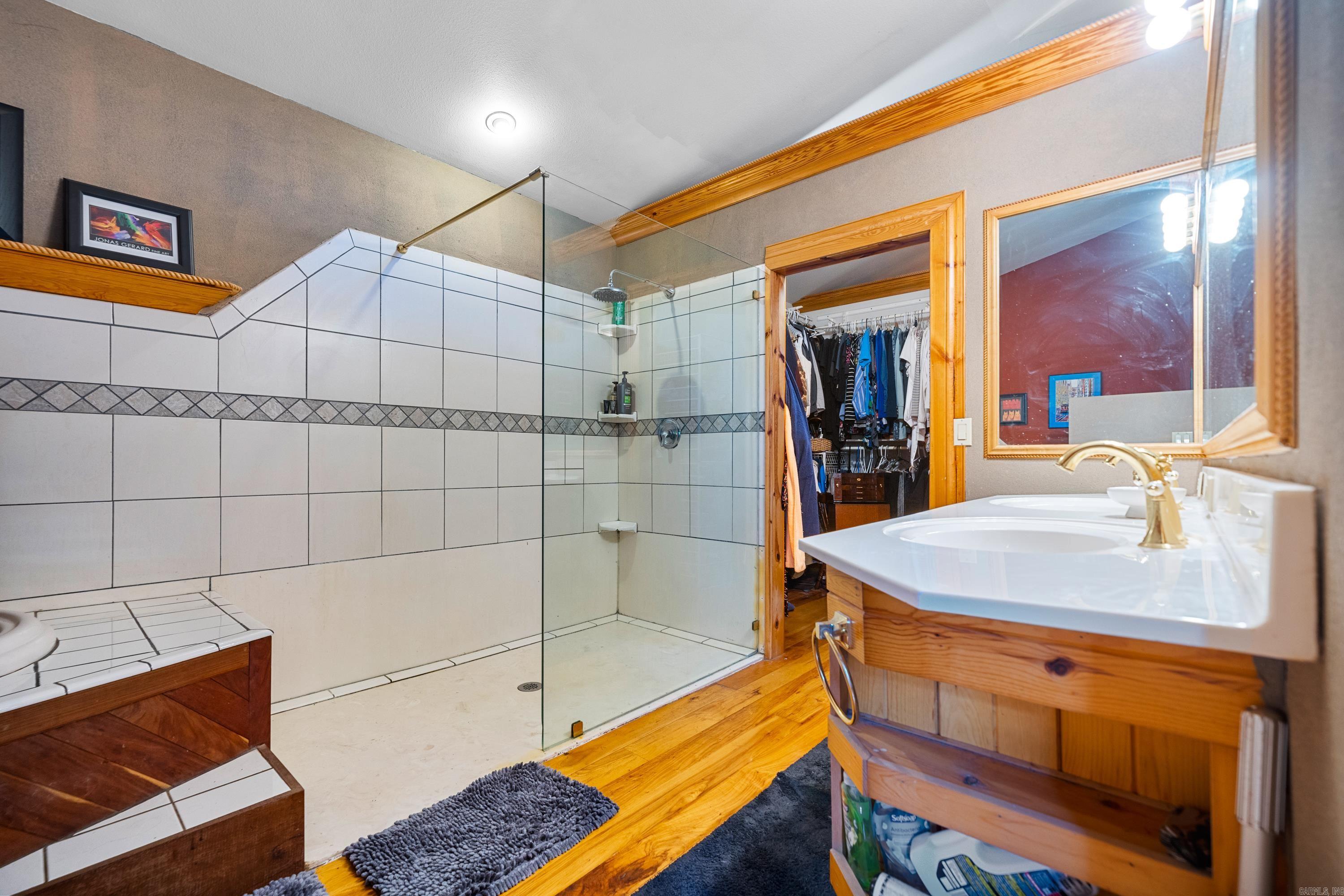 240  Brady Mountain  Hot Springs, AR