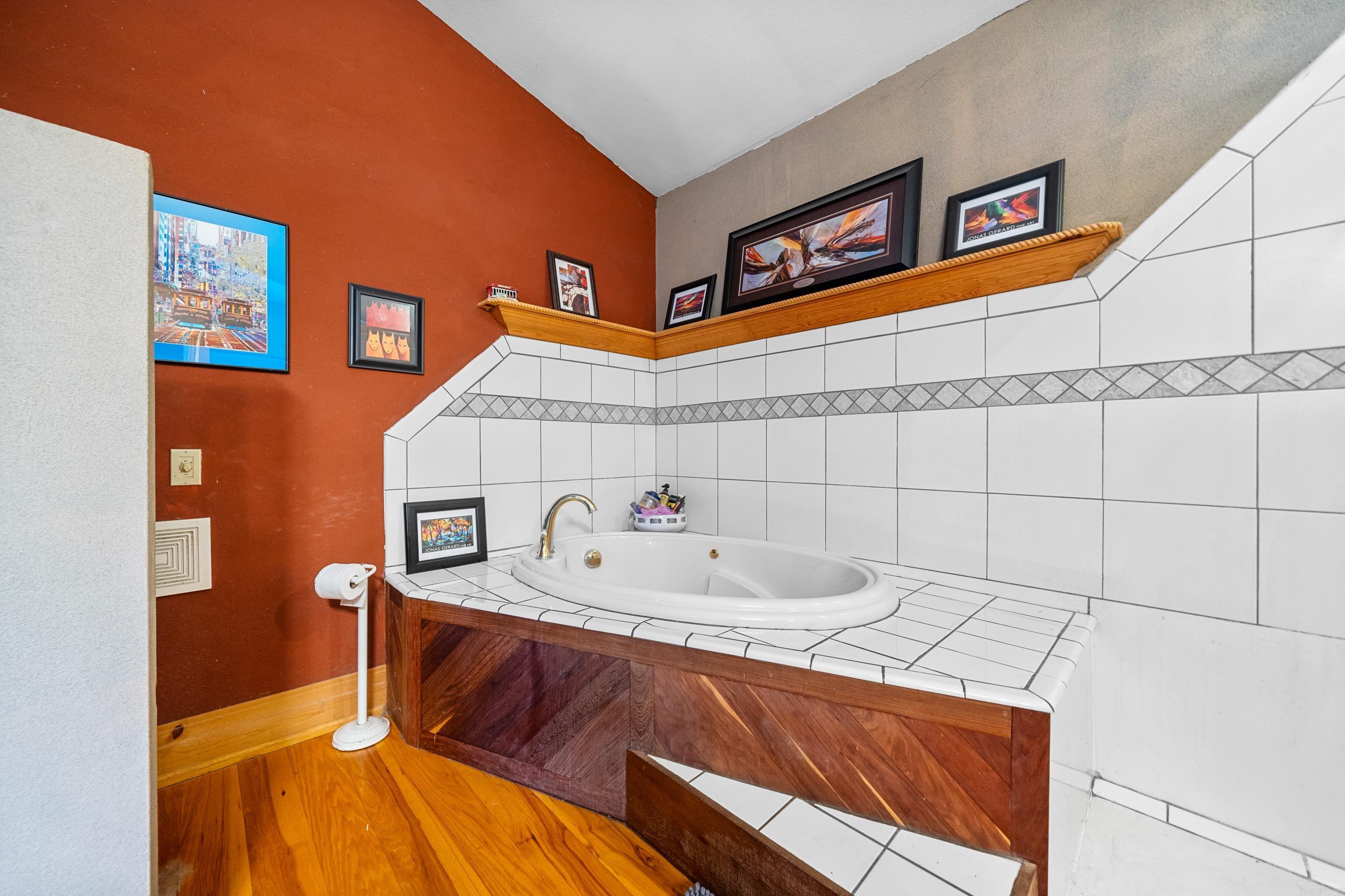 240  Brady Mountain  Hot Springs, AR