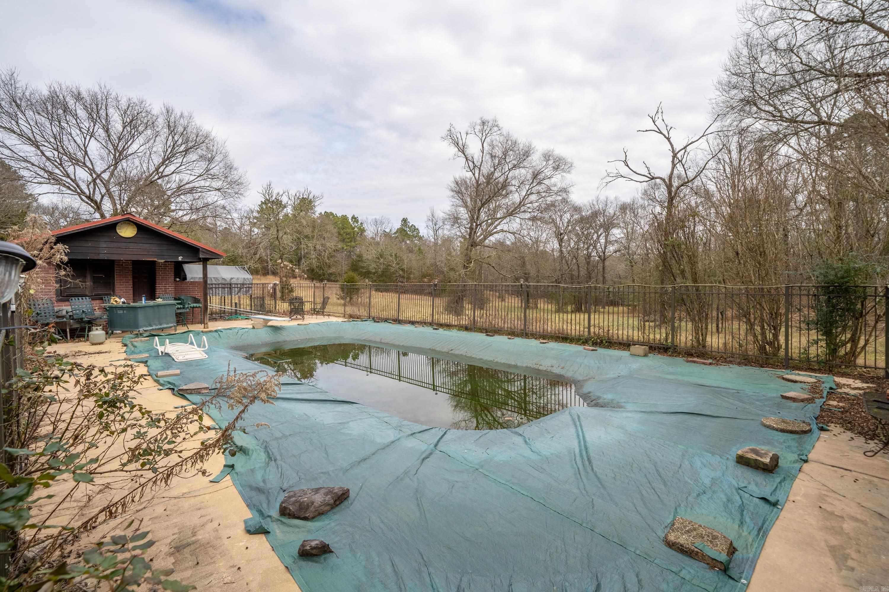240  Brady Mountain  Hot Springs, AR