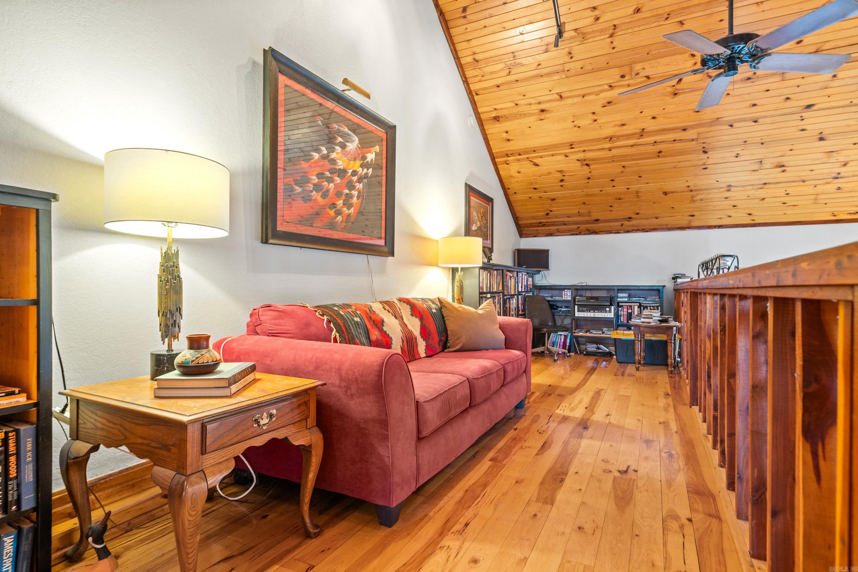 240  Brady Mountain  Hot Springs, AR